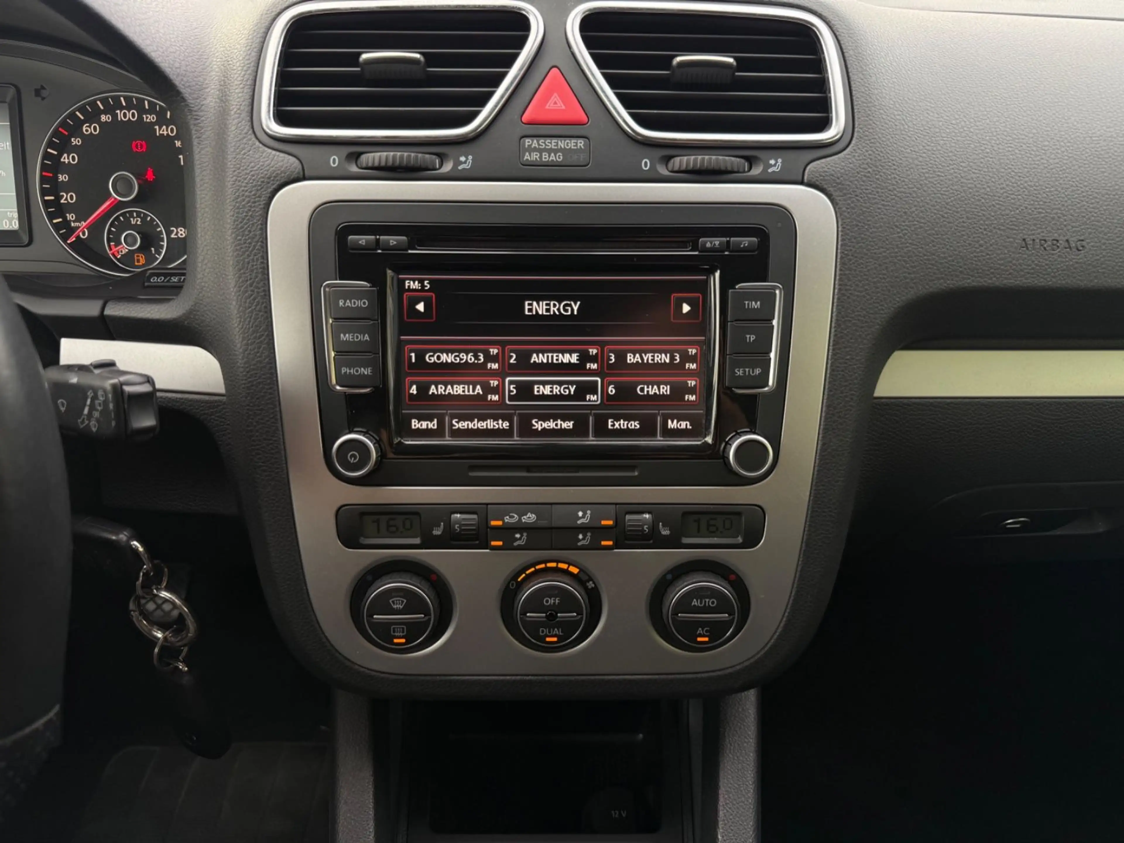 Volkswagen Scirocco 1.4 TSI 118 kW Sport — photo 9