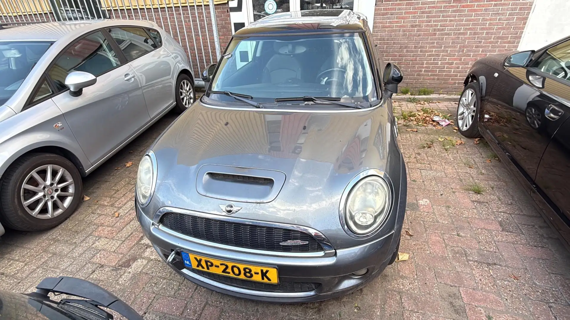 MINI John Cooper Works Mini 1.6 JCW 211PK AUTOMAAT PANORAMA/LEDER! ELEKTR Grijs - 2