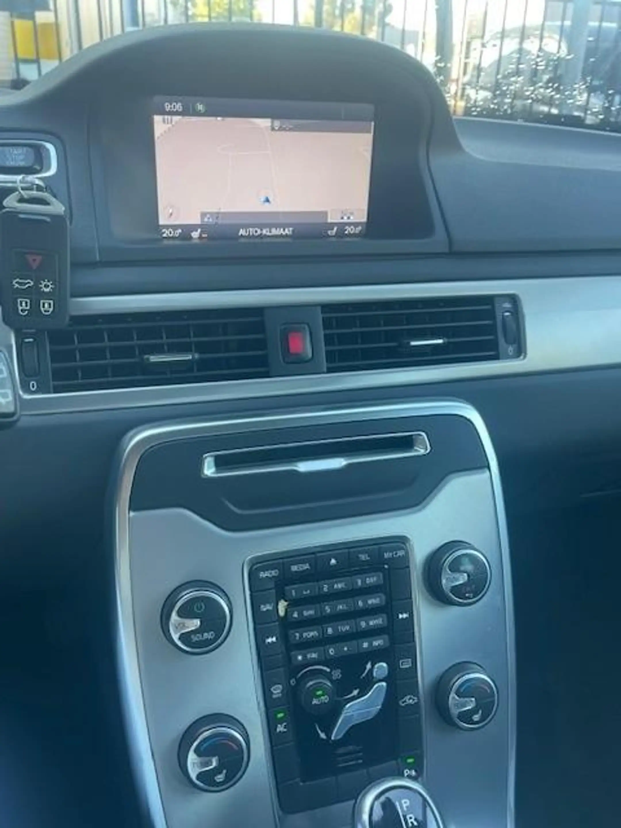 Volvo V70 1.6 T4 Nordic+ Only EXPORT / Of alleen B2B — photo 3