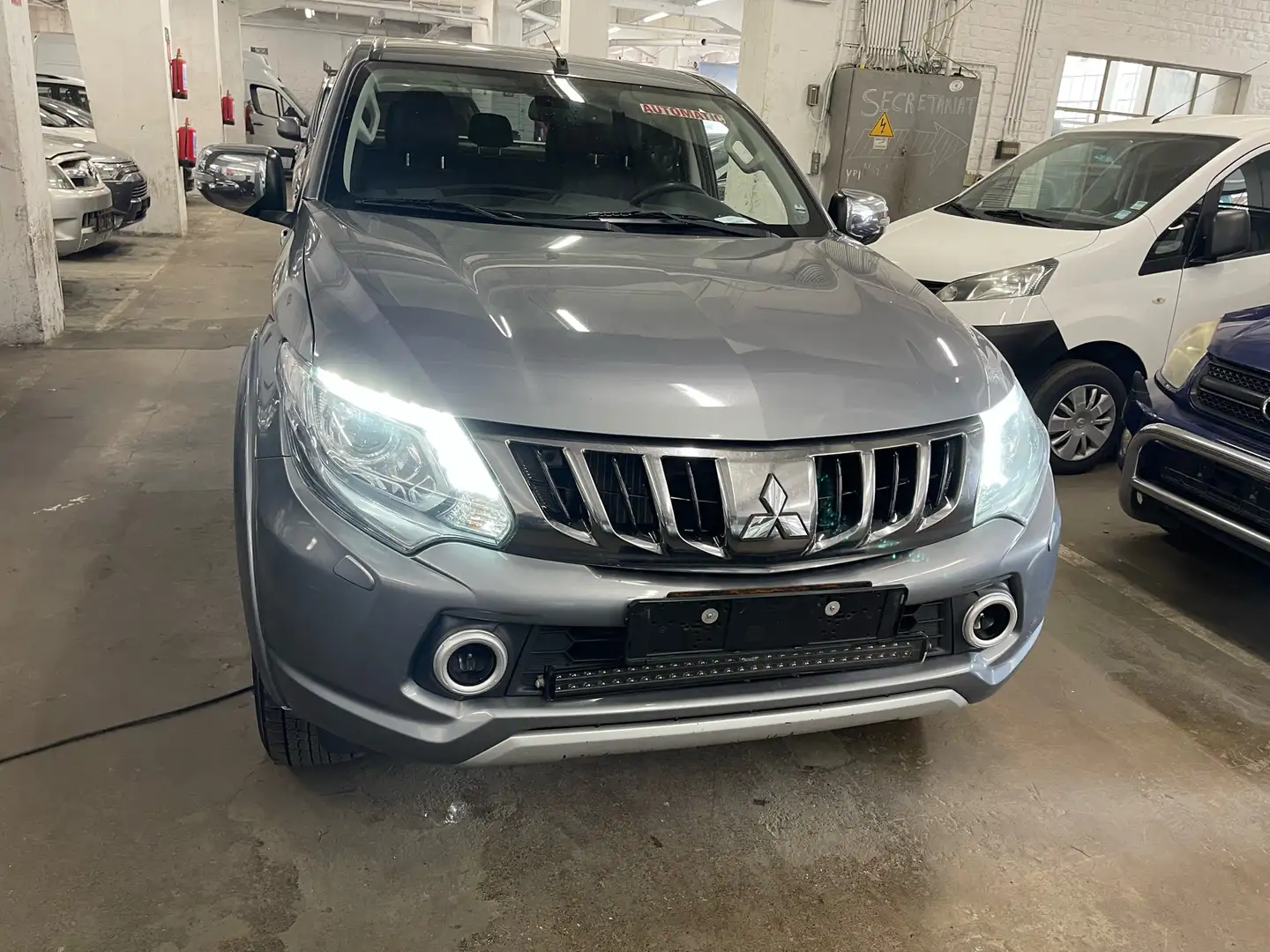 Mitsubishi L200 2.4 DI-D 4WD Intense (EU6) EXPORT - 1