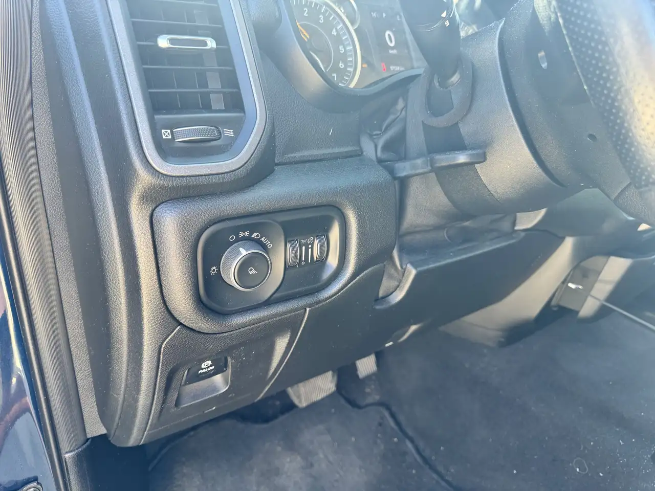 RAM 1500 photo RAM 1500