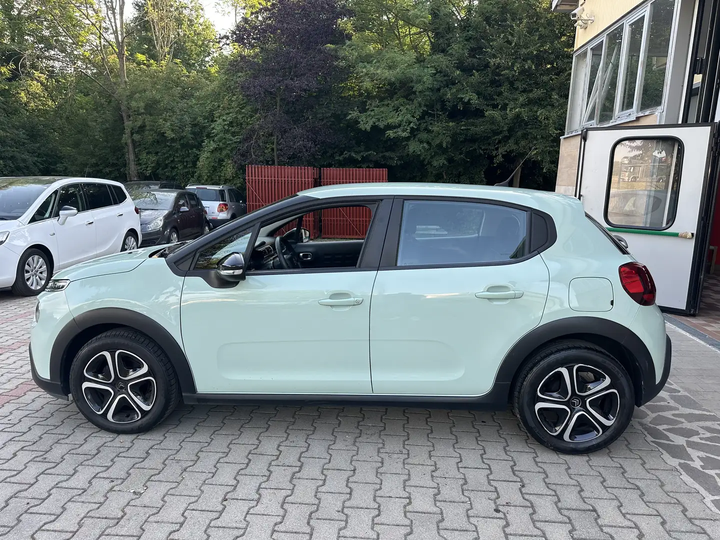 Citroen C3 1.2 puretech Shine 82cv - 2