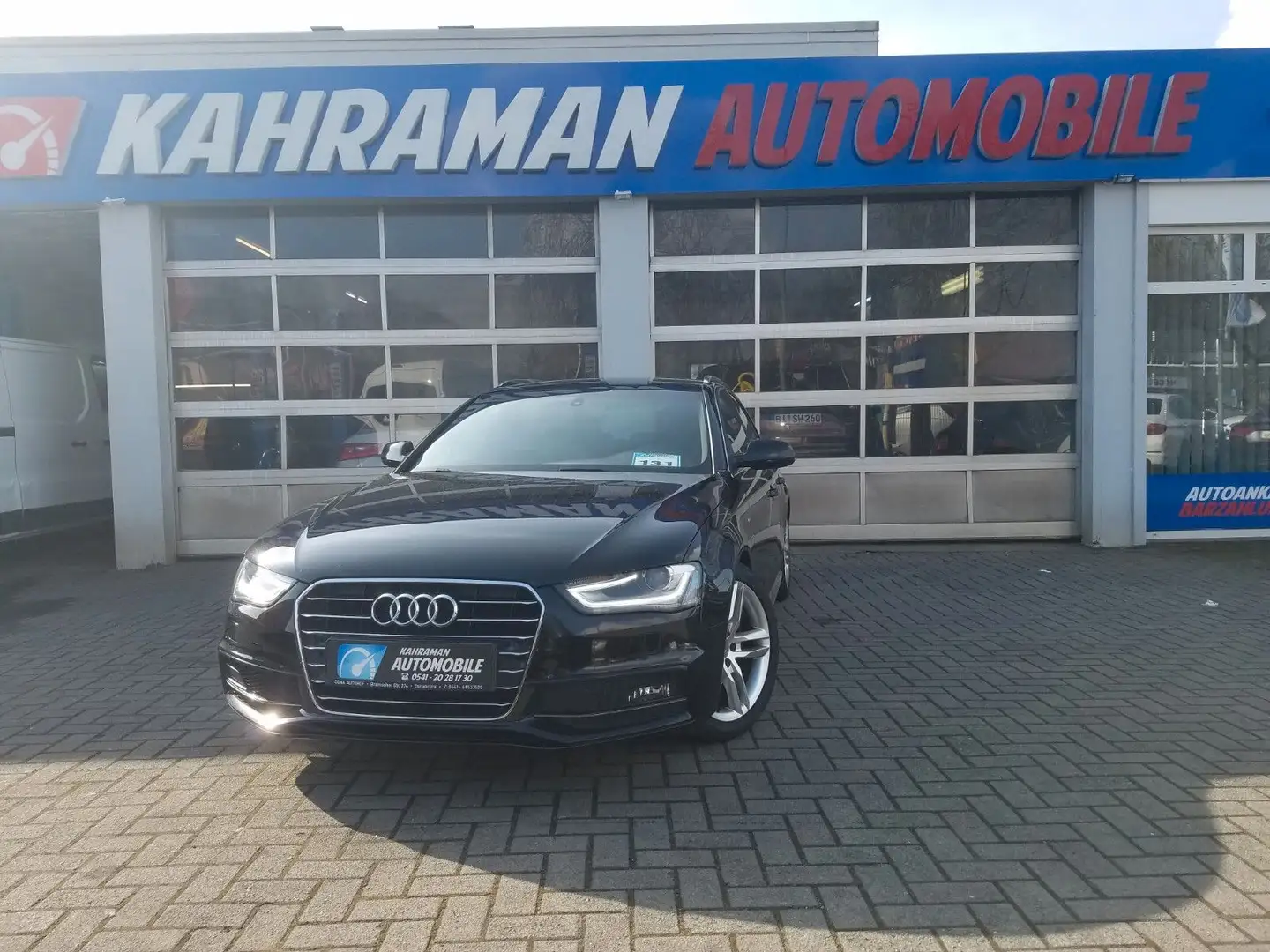 Audi A4 Avant S line Sportpaket / plus Schwarz - 1
