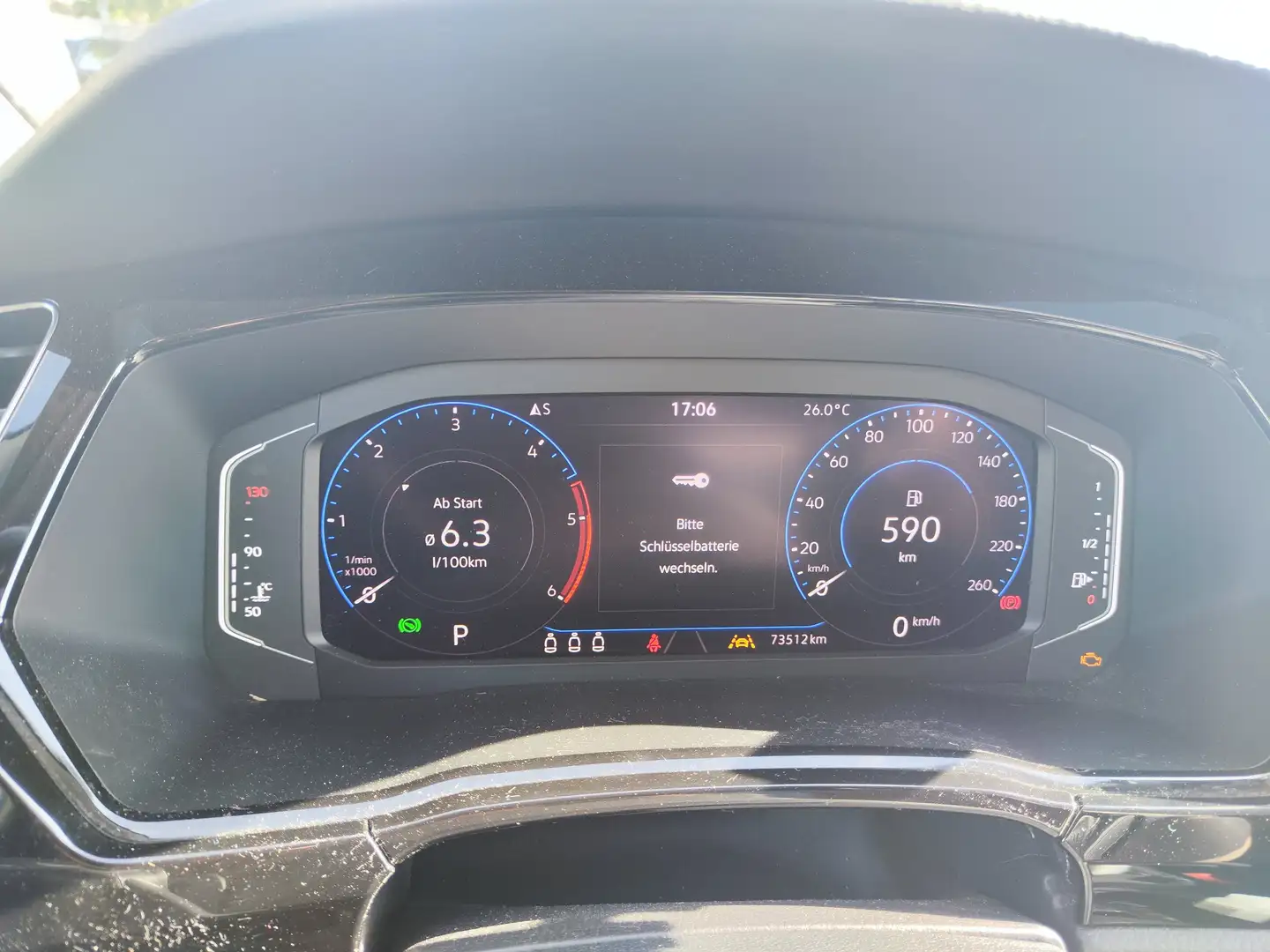 Volkswagen Touran Highline TDI LED ACC DSG Pano AHK R-Line Weiß - 2