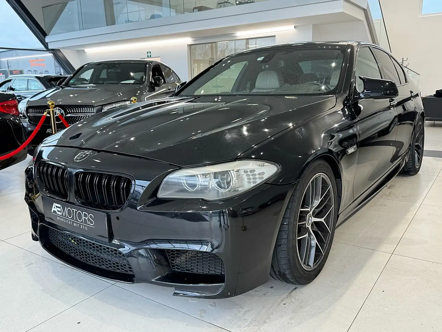 BMW 535 535i  Aut. *M5-UMBAU* Černá - 2