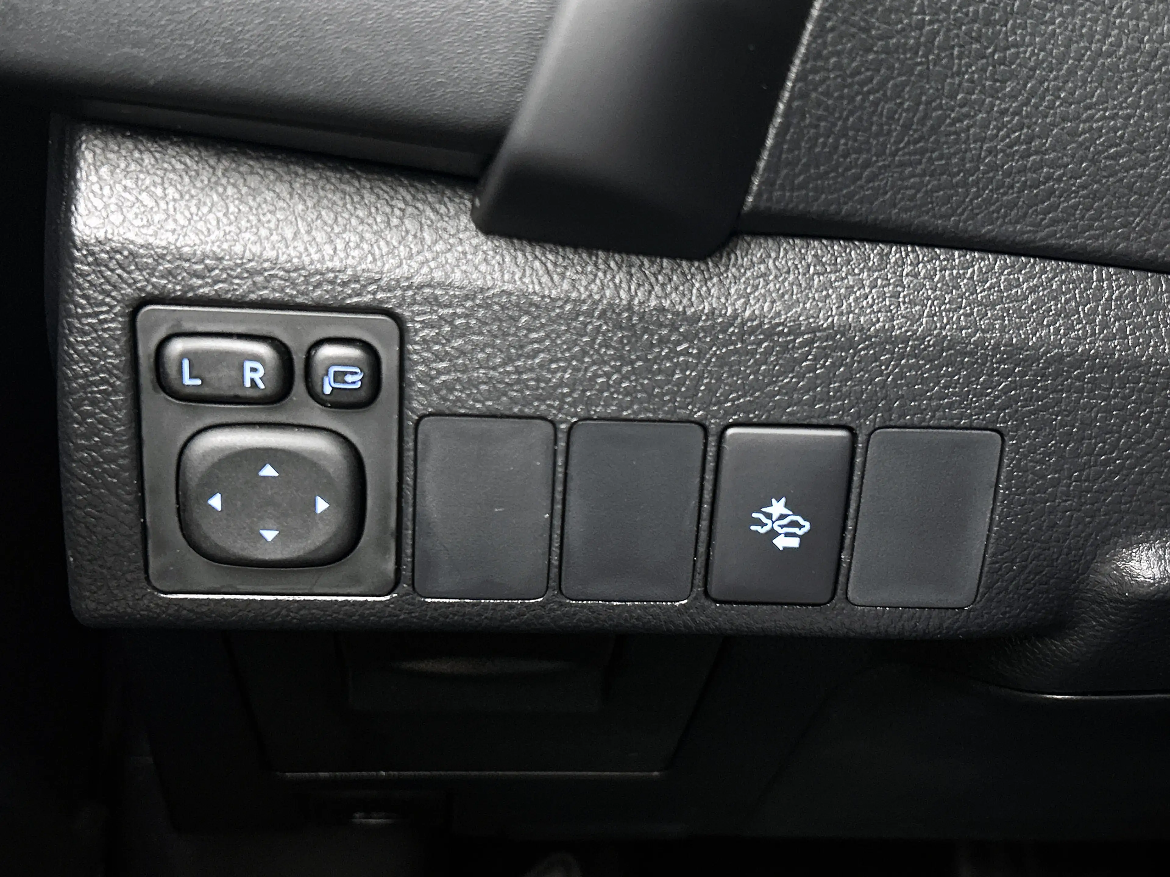 Toyota Auris Touring Sports 1.8 Hybrid Dynamic Ultimate | Stoel — photo 20
