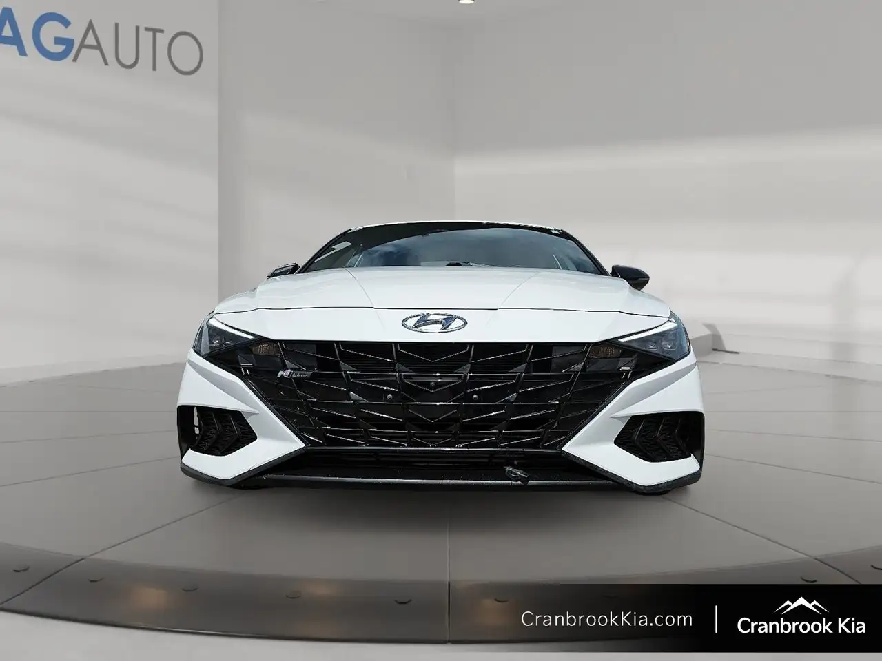 Hyundai ELANTRA снимка Hyundai ELANTRA