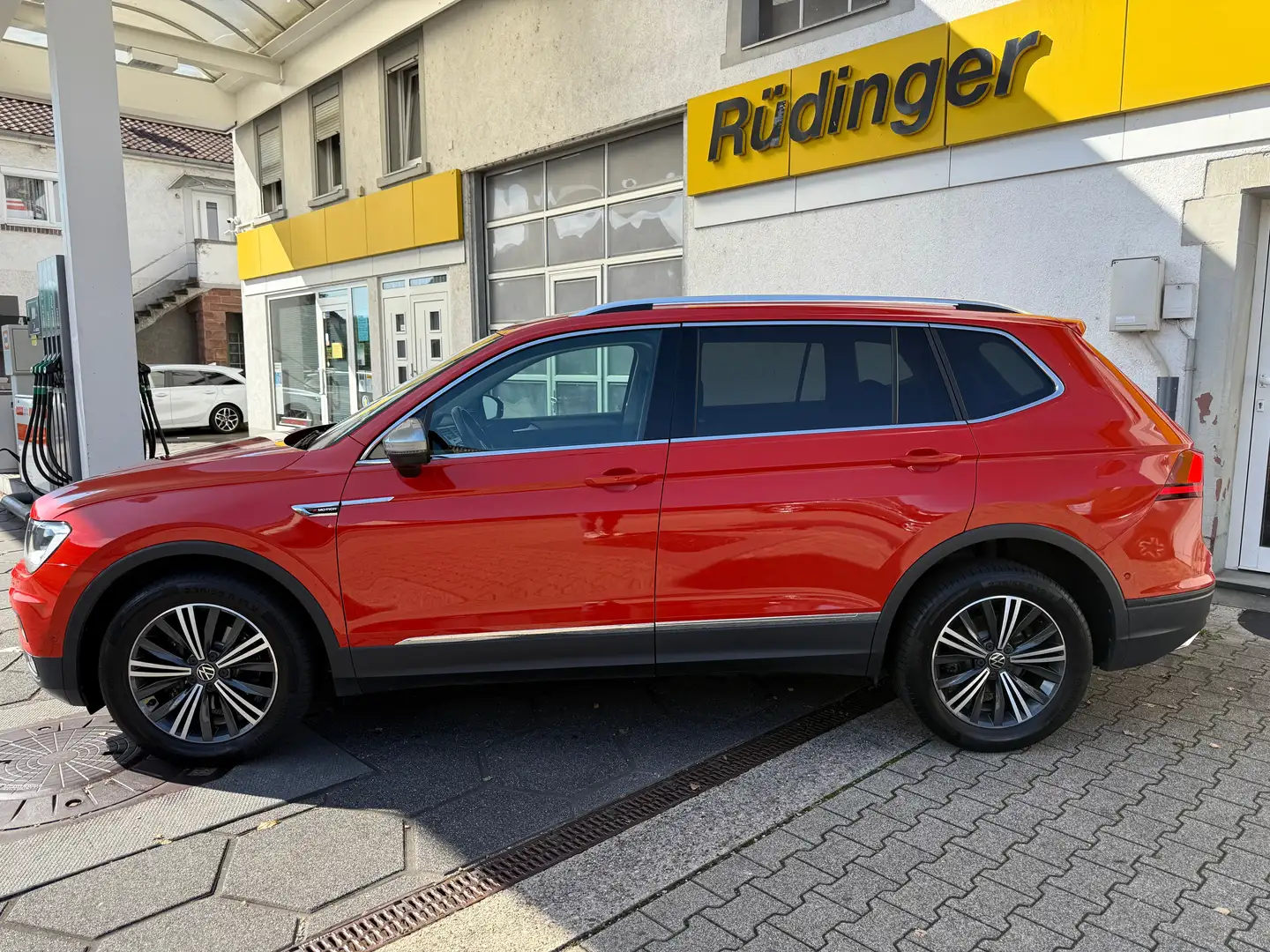 Volkswagen Tiguan Allspace Comfortline 4Motion DSG *VIRTUAL* AHK ACC 360° Orange - 2