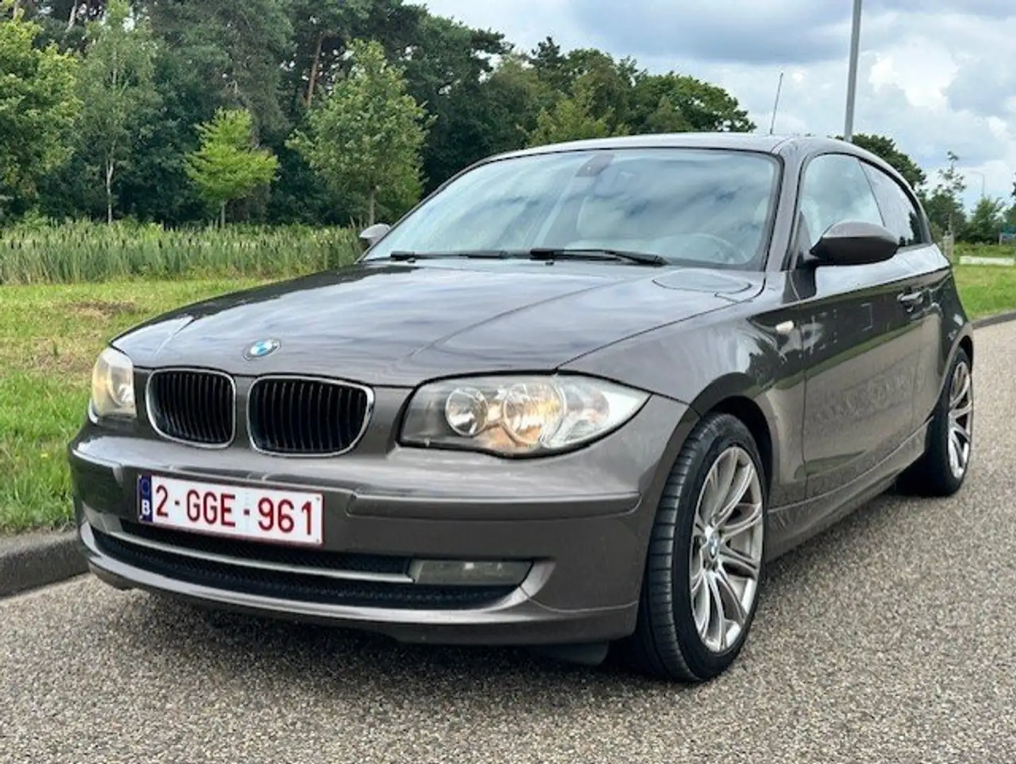 BMW 118 118i Brun - 1