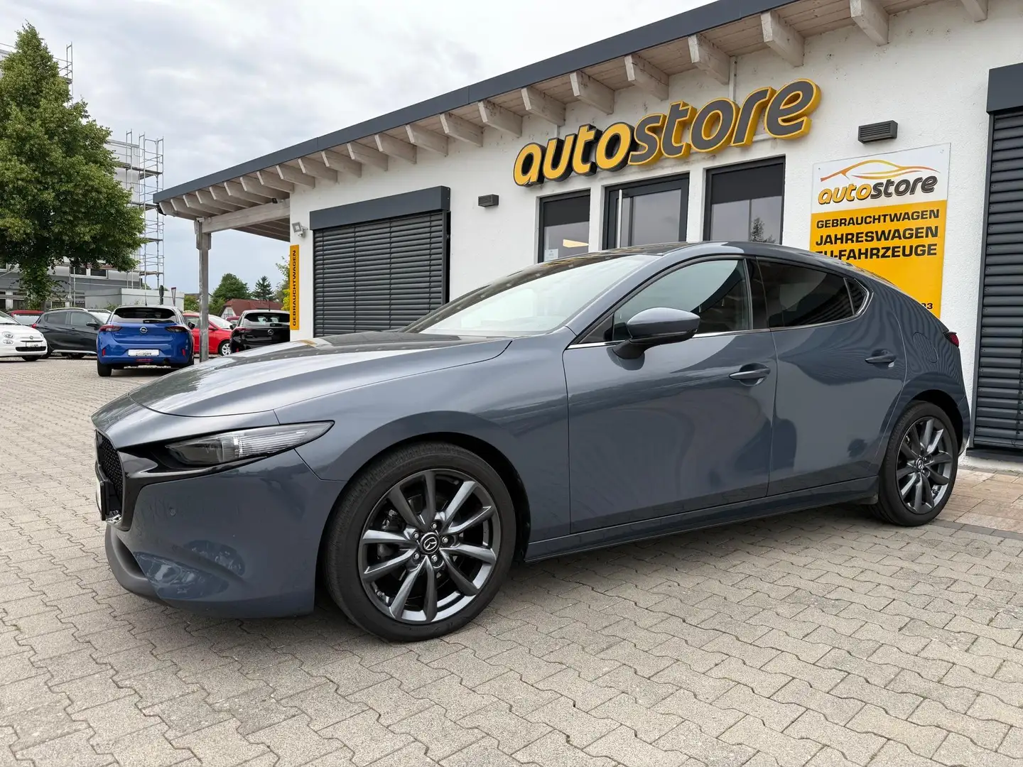 Mazda 3 SKYACTIV-G 2.0 M-HYBRID 150 Selection 110 kW (1... Grau - 1