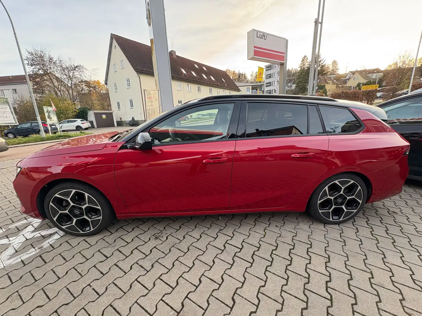 Opel Astra Ultimate Paket Rot - 2