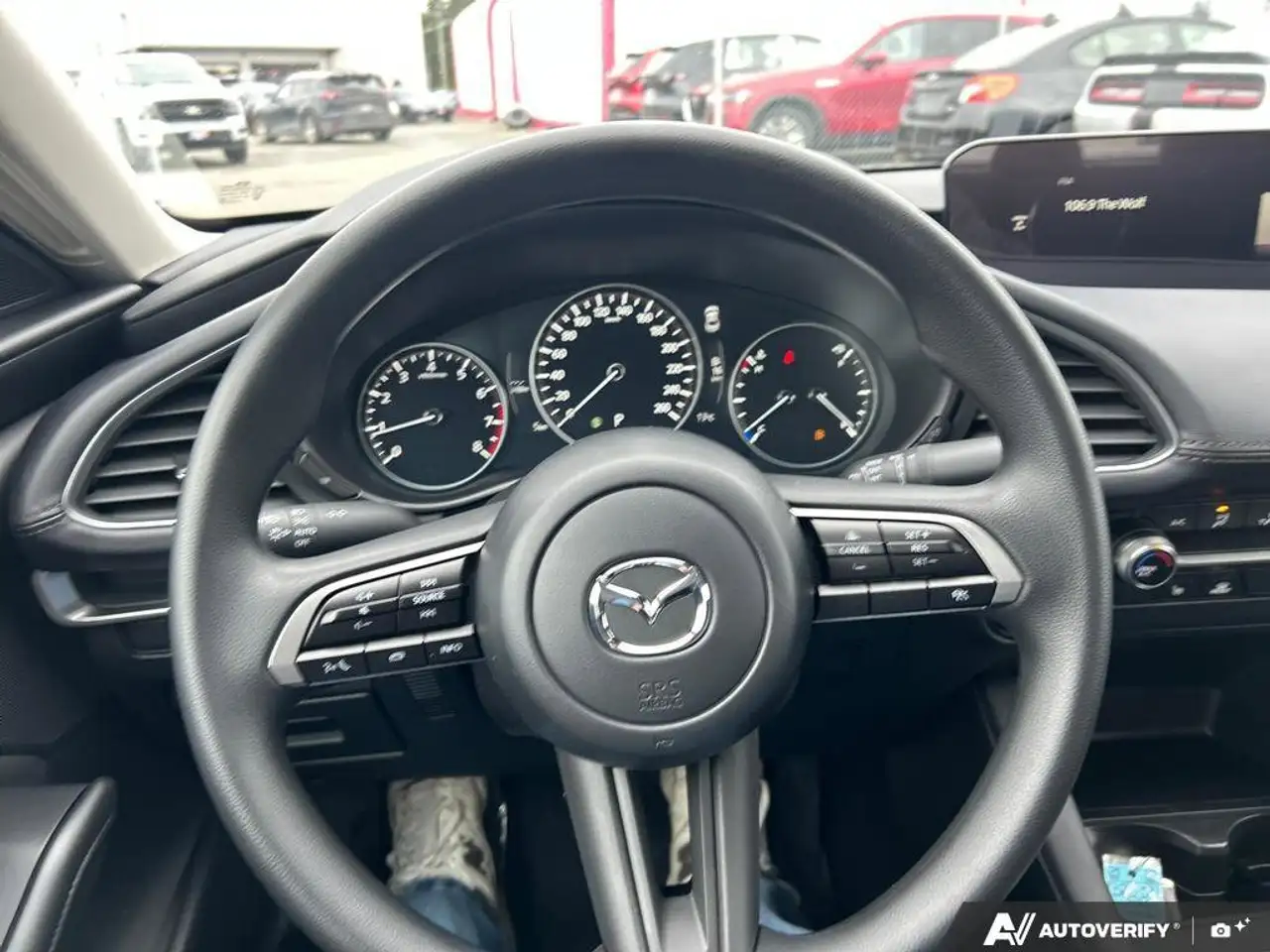 Mazda 3 снимка Mazda 3