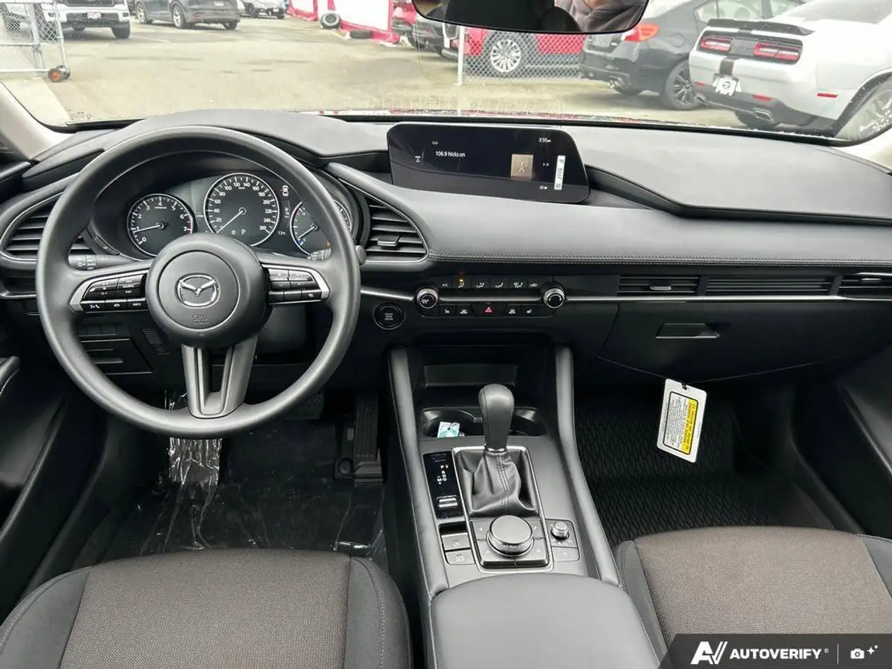 Mazda 3 снимка Mazda 3