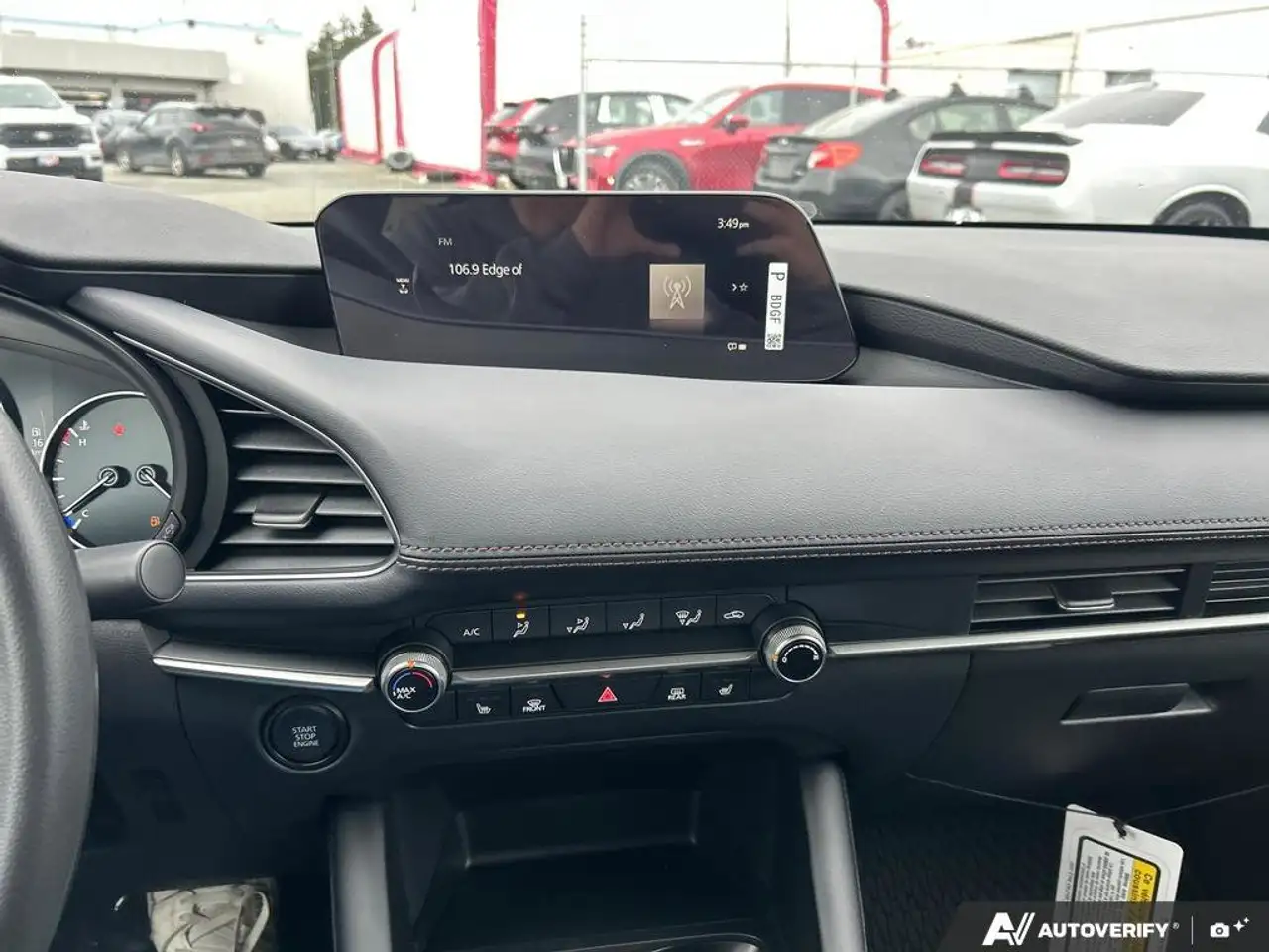 Mazda 3 снимка Mazda 3
