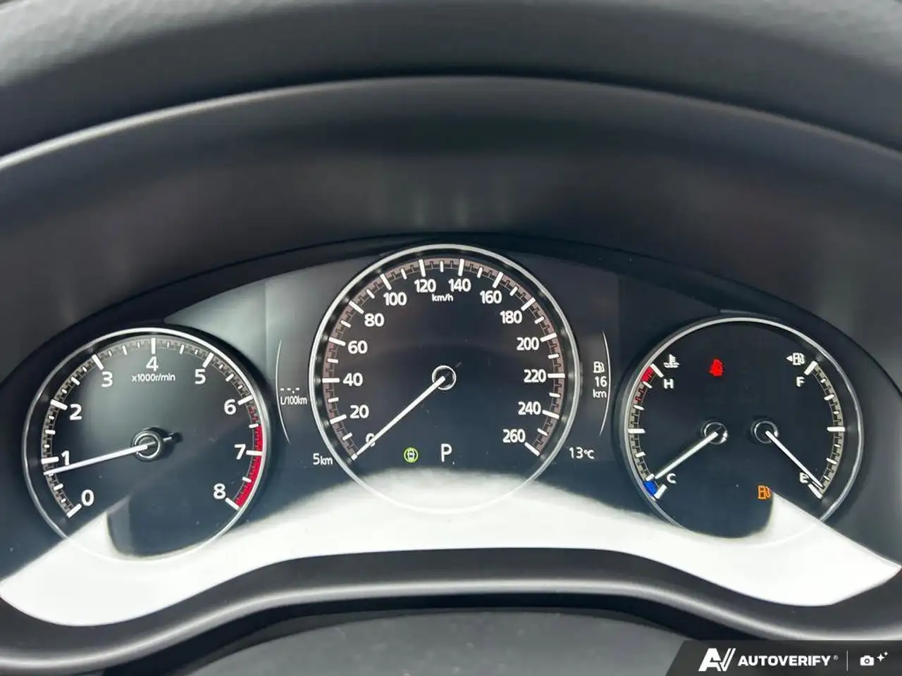 Mazda 3 снимка Mazda 3