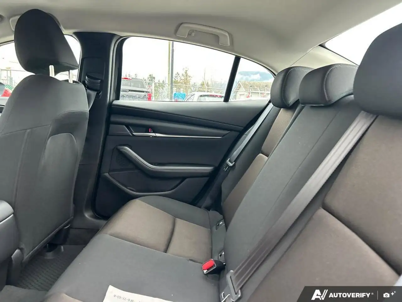 Mazda 3 снимка Mazda 3