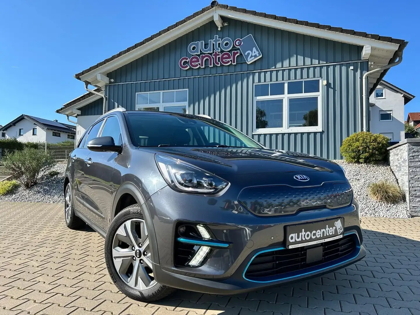 Kia Niro e-Niro Spirit°64 kWh°LED°Leder°CCS°1.Hand°Kamera Grau - 1