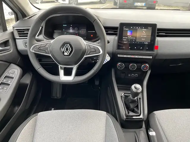 Renault Clio view 6