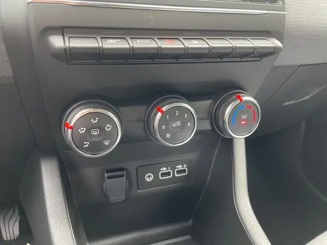 Renault Clio view 11