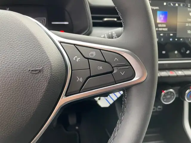 Renault Clio view 8