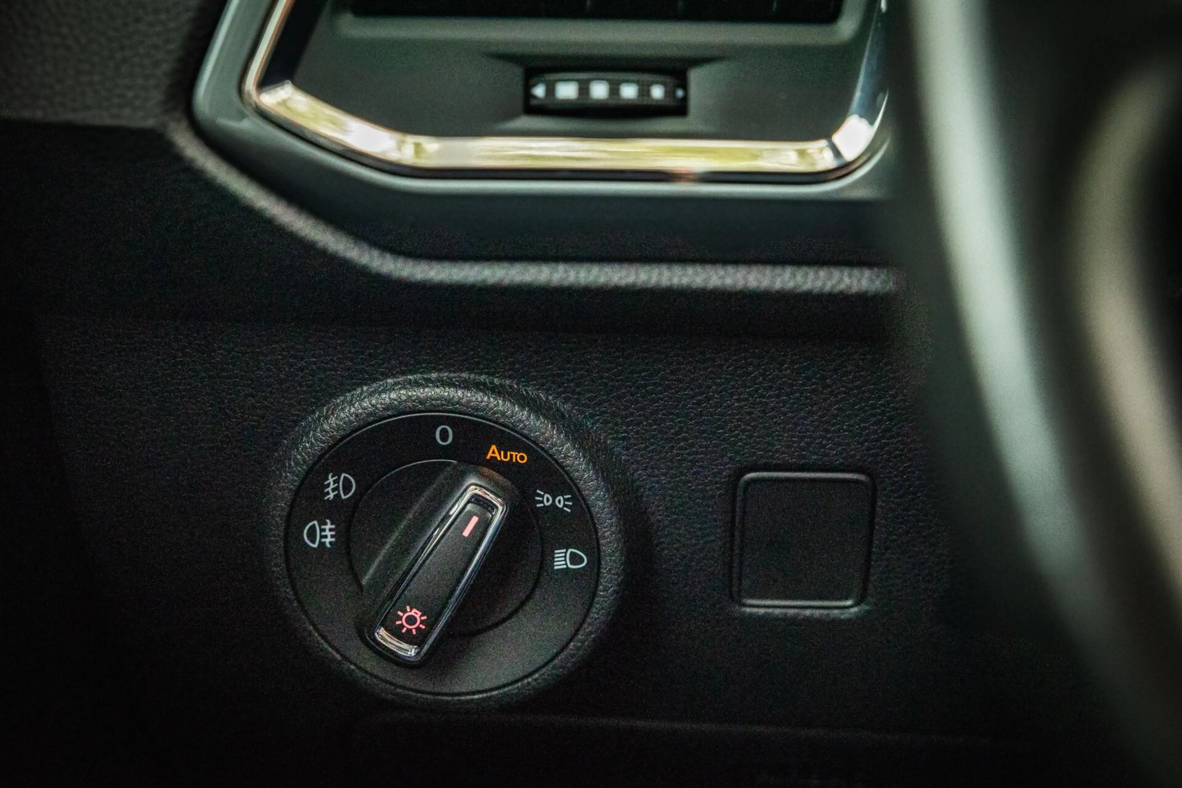 SEAT Ateca 1.0 EcoTSI Style |Nap |Trekhaak |Camera |Carplay — photo 35