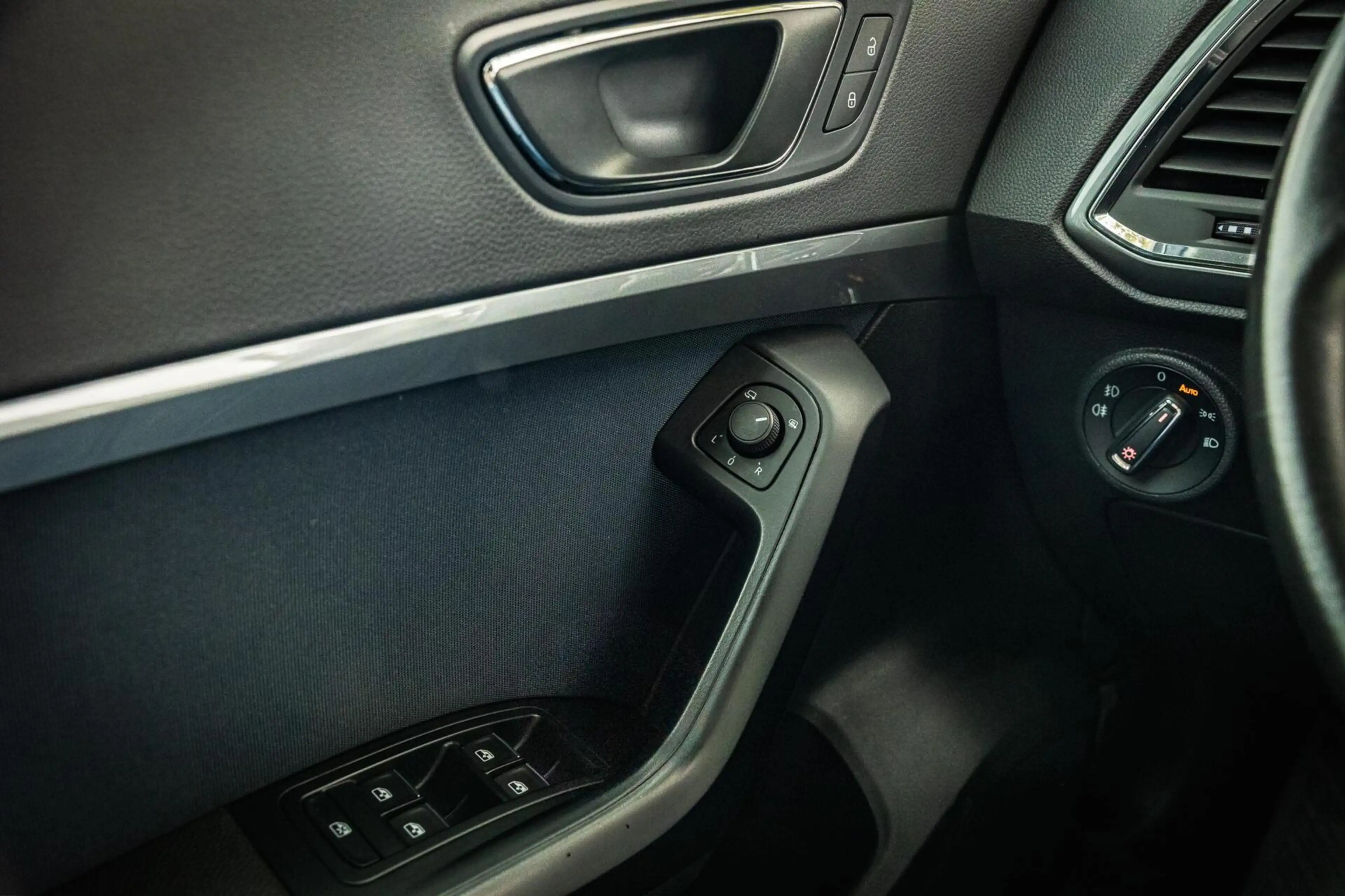 SEAT Ateca 1.0 EcoTSI Style |Nap |Trekhaak |Camera |Carplay — photo 36