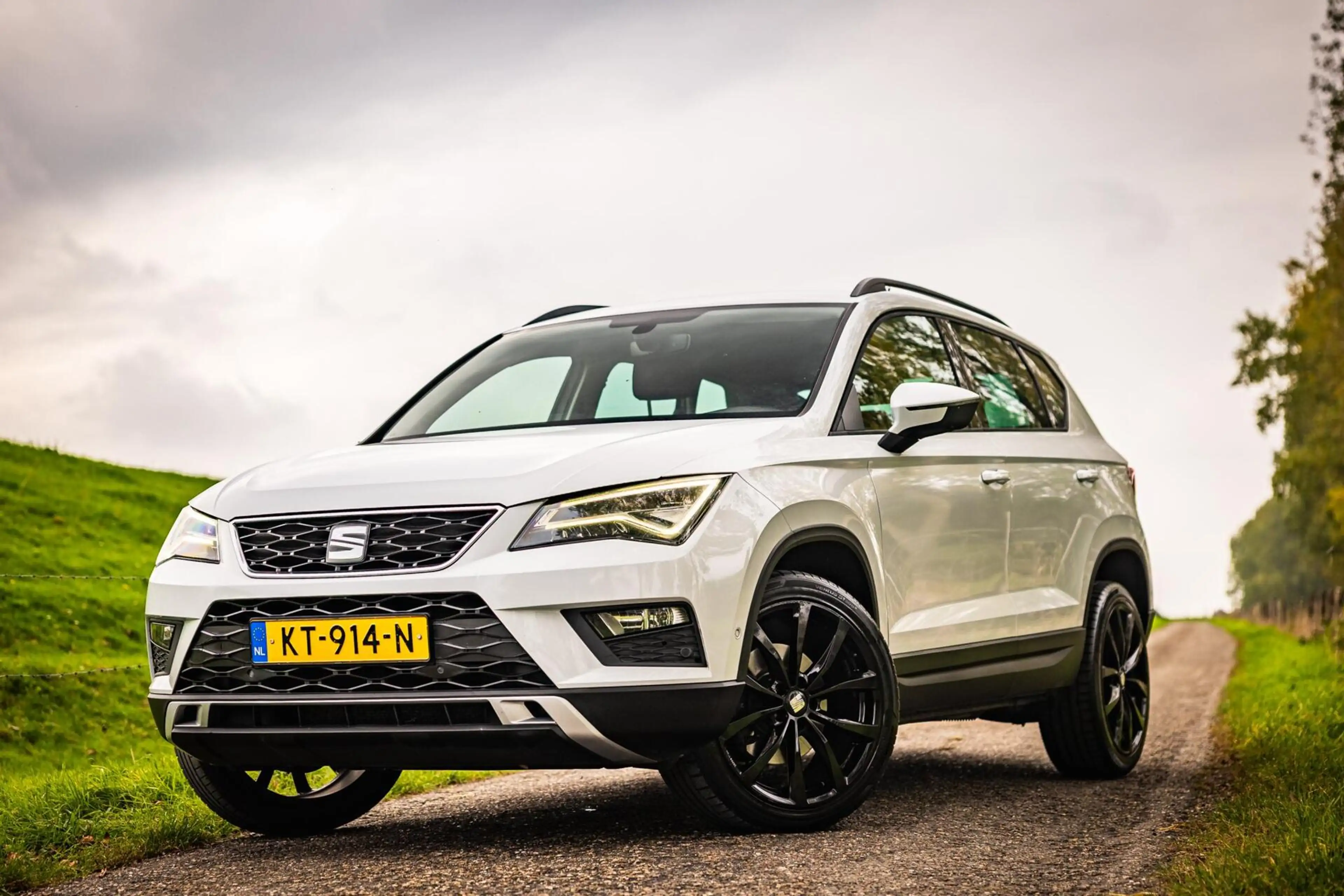 SEAT Ateca 1.0 EcoTSI Style |Nap |Trekhaak |Camera |Carplay — photo 37