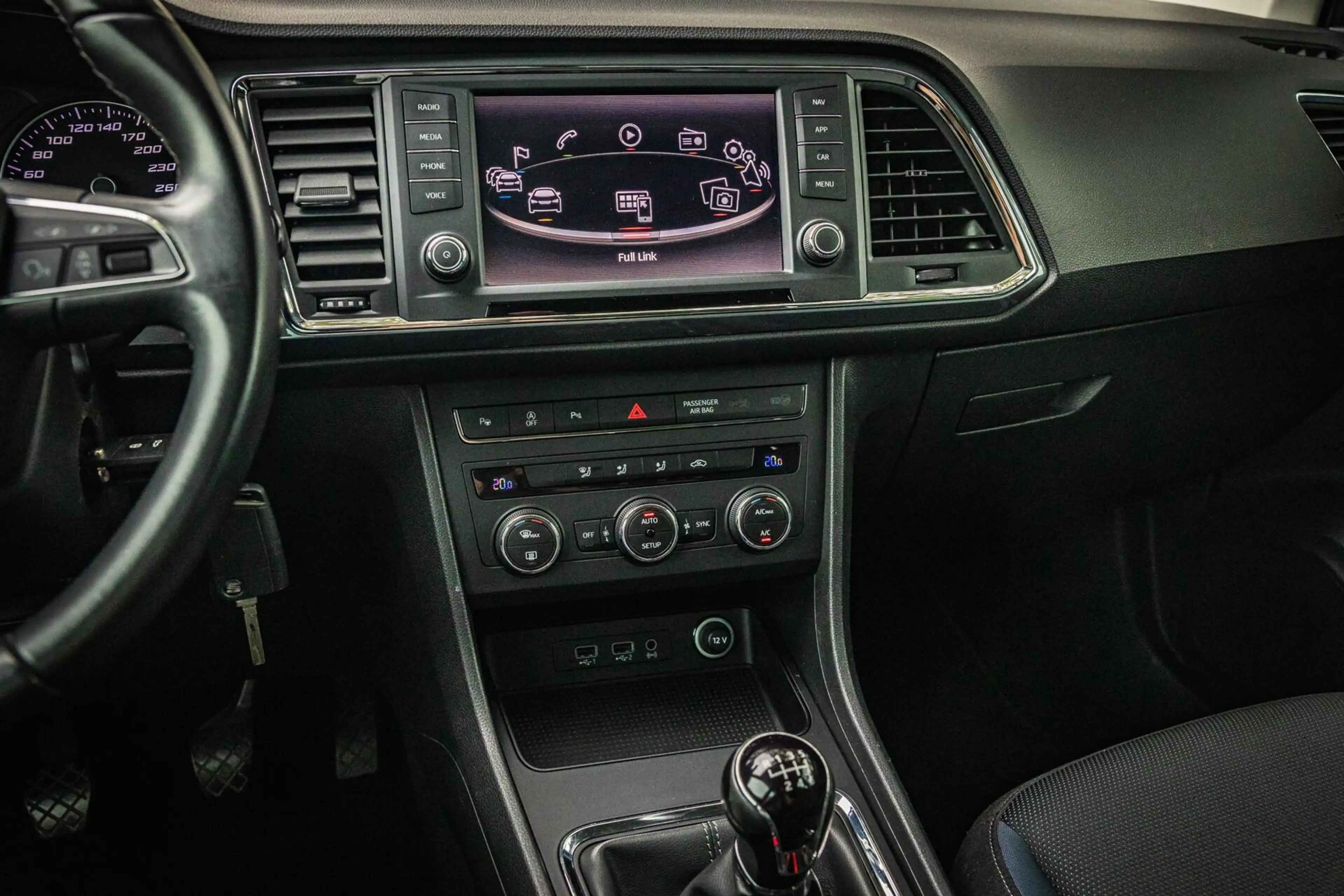 SEAT Ateca 1.0 EcoTSI Style |Nap |Trekhaak |Camera |Carplay — photo 28