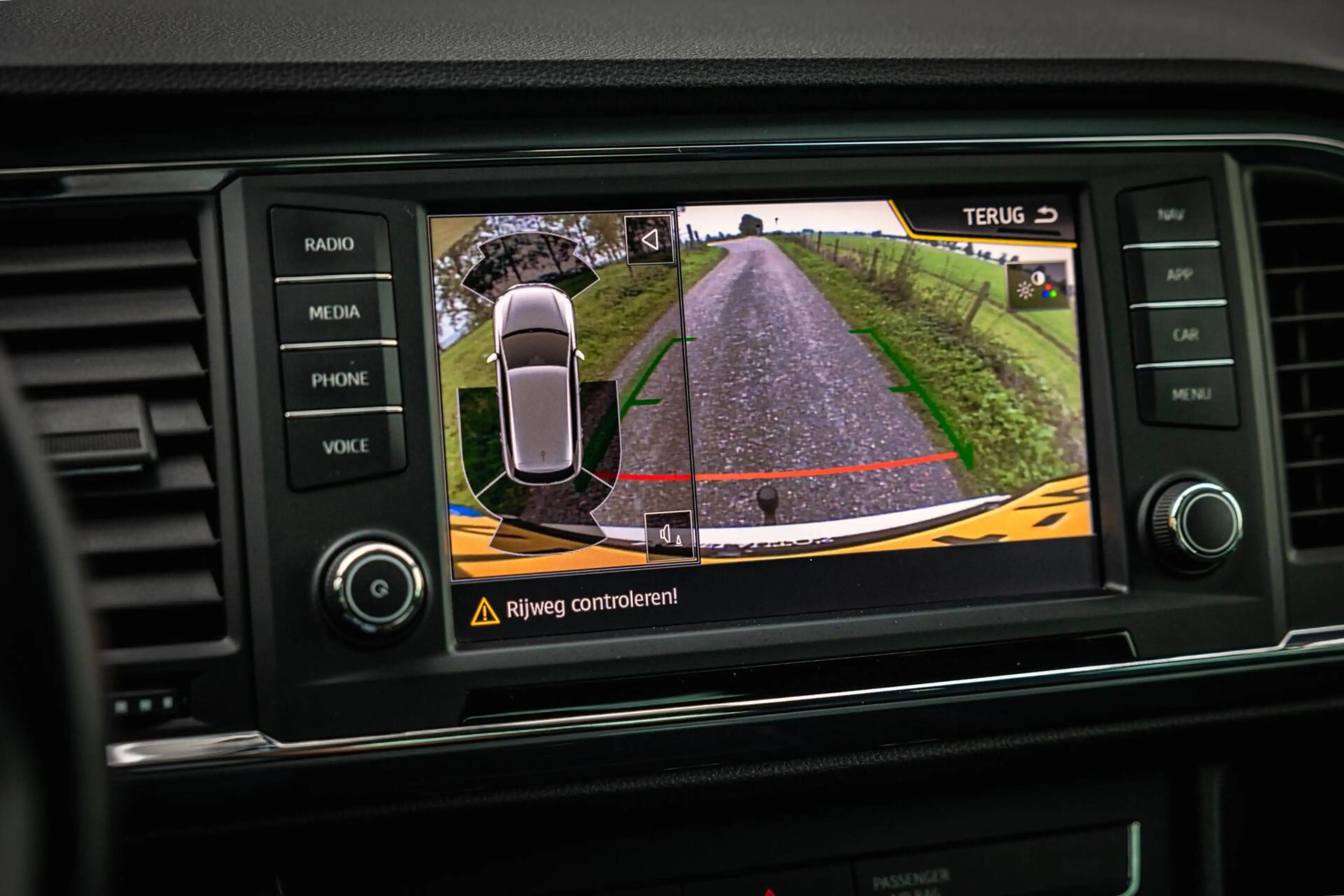 SEAT Ateca 1.0 EcoTSI Style |Nap |Trekhaak |Camera |Carplay — photo 31