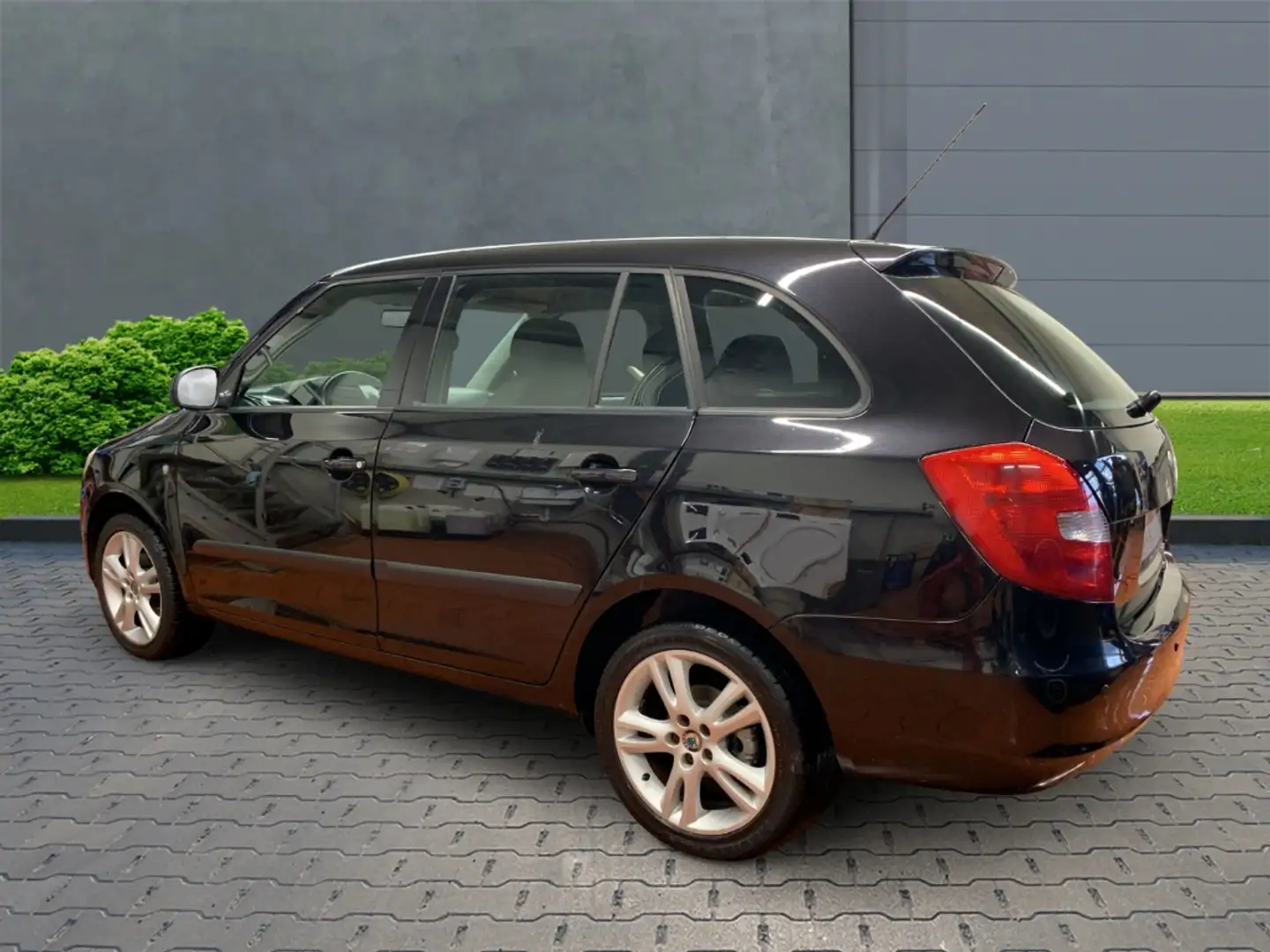 Skoda Fabia Combi Sport 1.4+Alufelgen+Klimaautomatik+Sitzheizu Czarny - 2