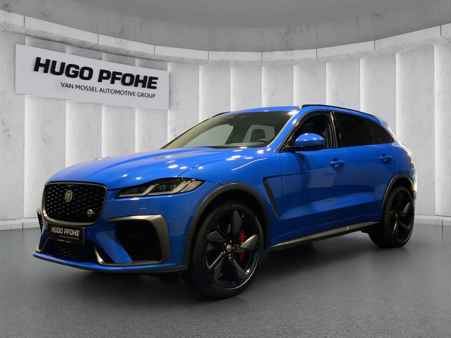 Jaguar F-Pace P550 SVR AWD | HUD PANO ACC Blau - 1