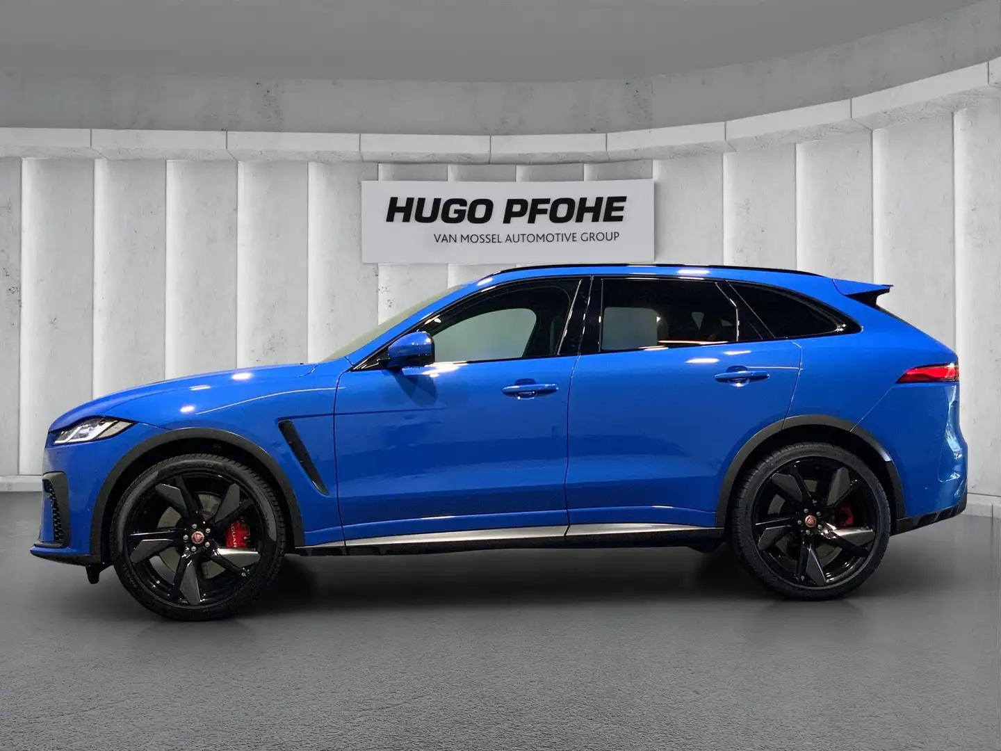 Jaguar F-Pace P550 SVR AWD | HUD PANO ACC Blau - 2