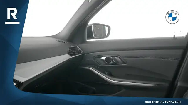 BMW 3 Series view 23