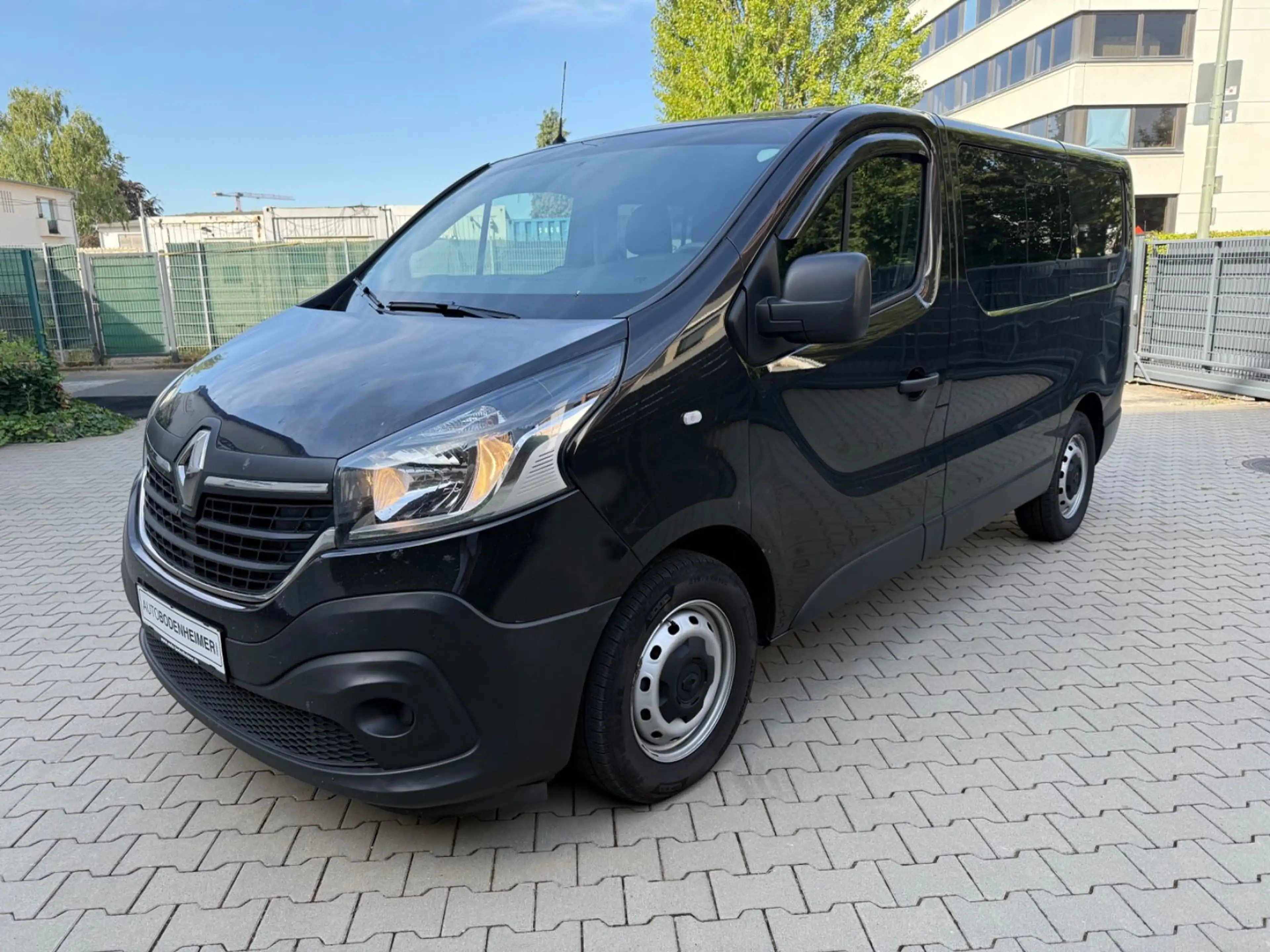 Renault Trafic L1H1 Doka 3,0t Komfort 6-Sitzer Automatik — photo 3