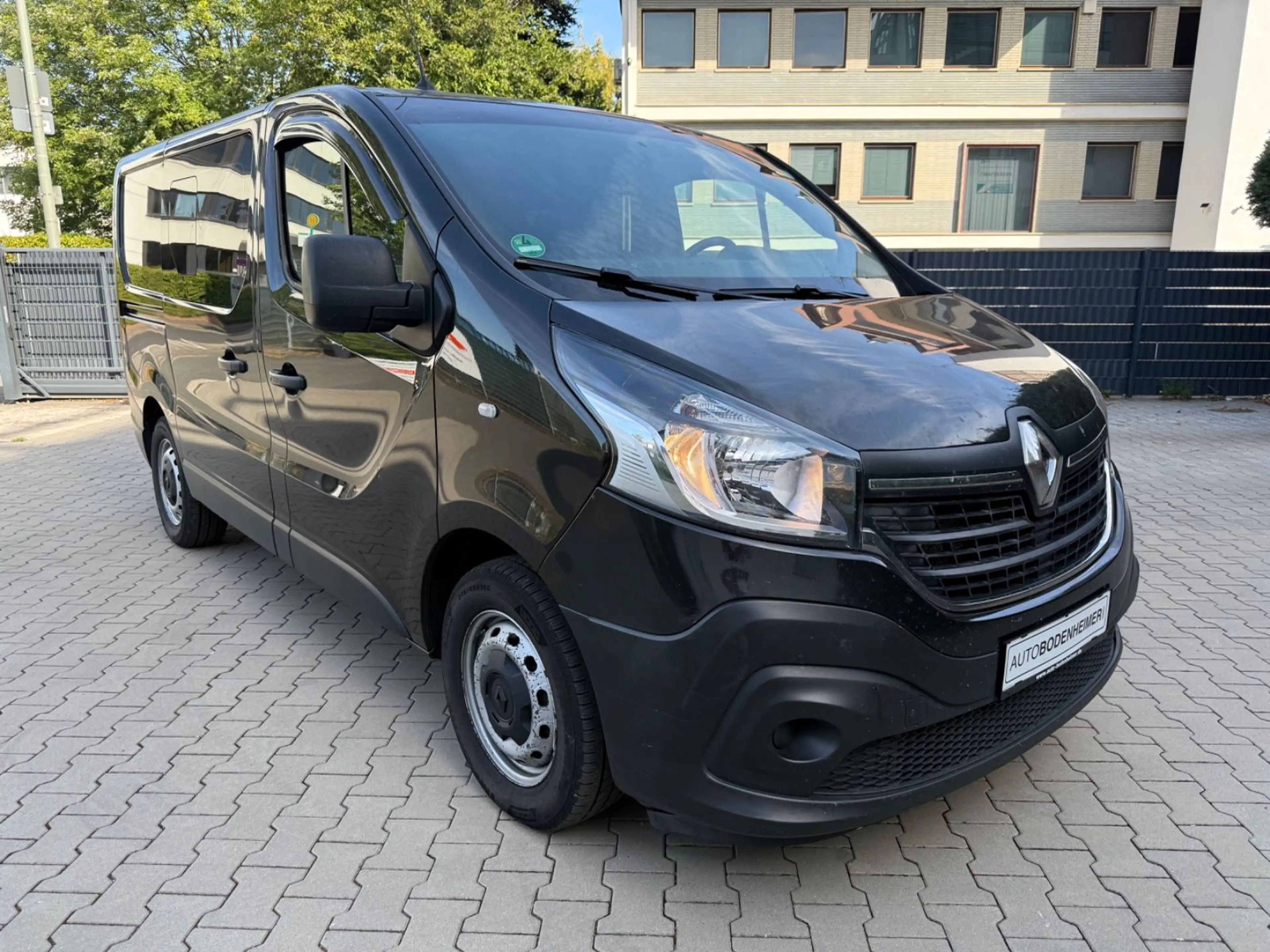 Renault Trafic L1H1 Doka 3,0t Komfort 6-Sitzer Automatik