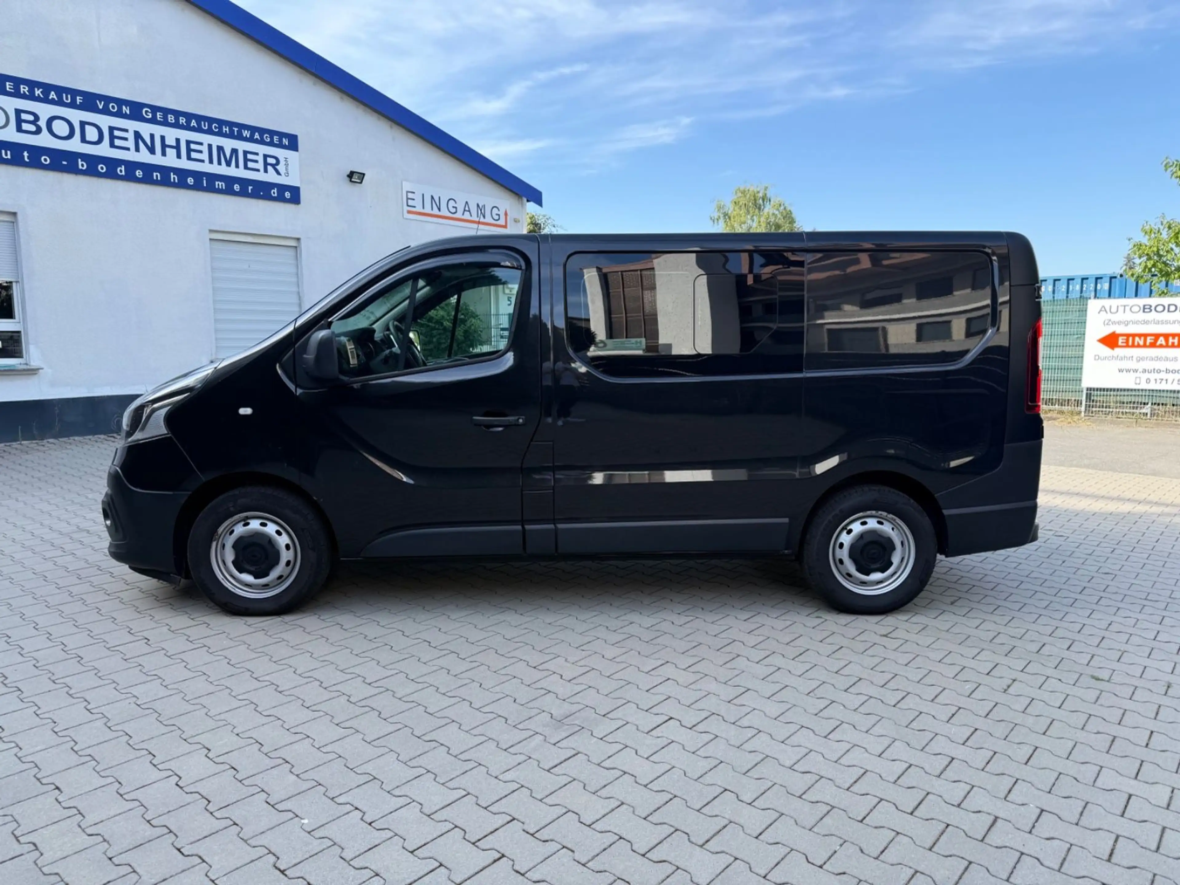 Renault Trafic L1H1 Doka 3,0t Komfort 6-Sitzer Automatik — photo 4