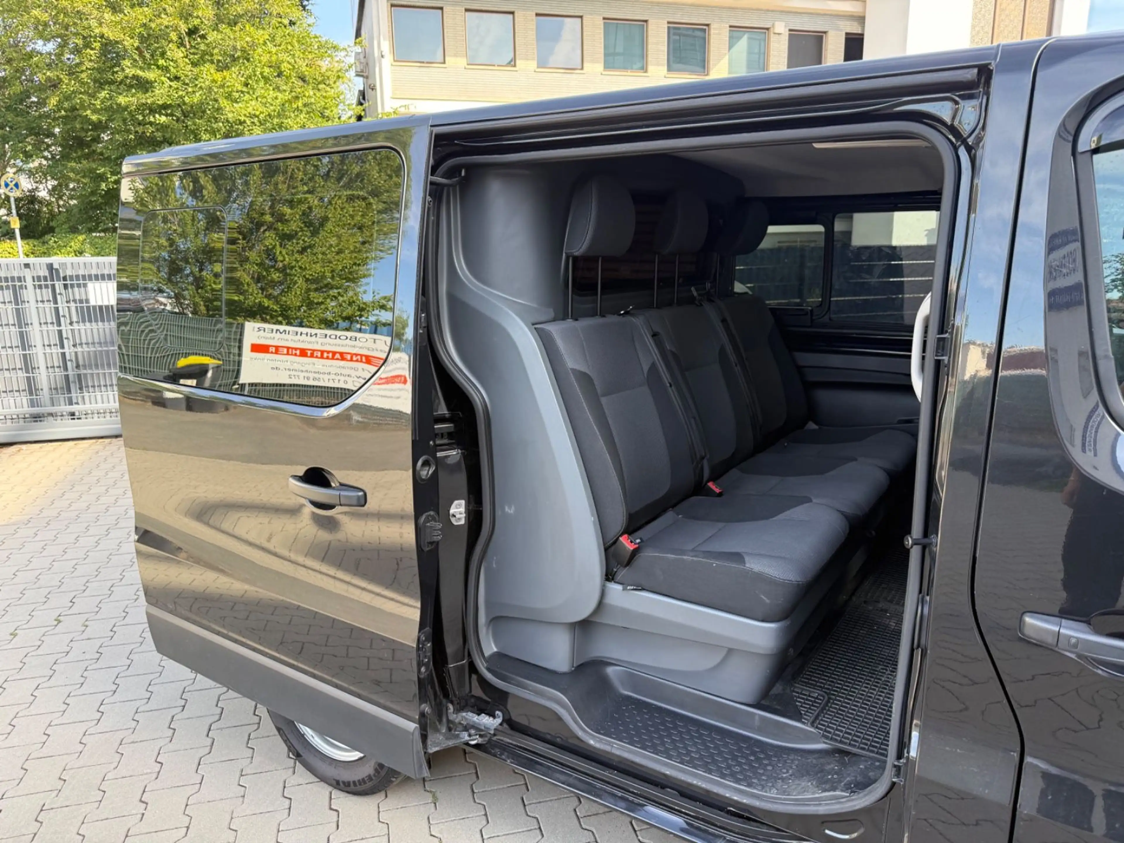 Renault Trafic L1H1 Doka 3,0t Komfort 6-Sitzer Automatik — photo 15