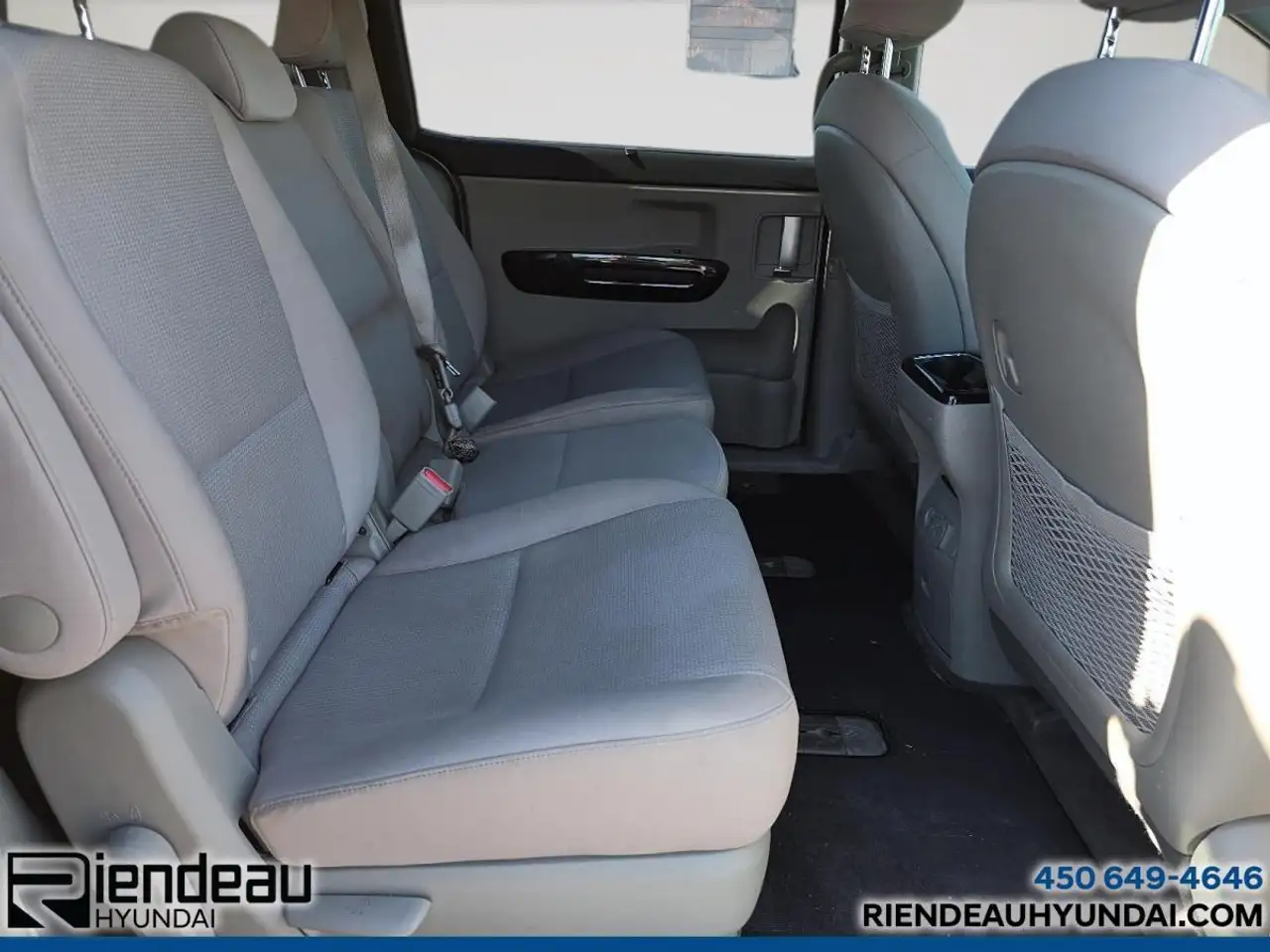 Kia Sedona снимка Kia Sedona