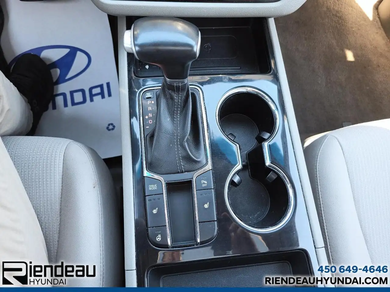 Kia Sedona снимка Kia Sedona