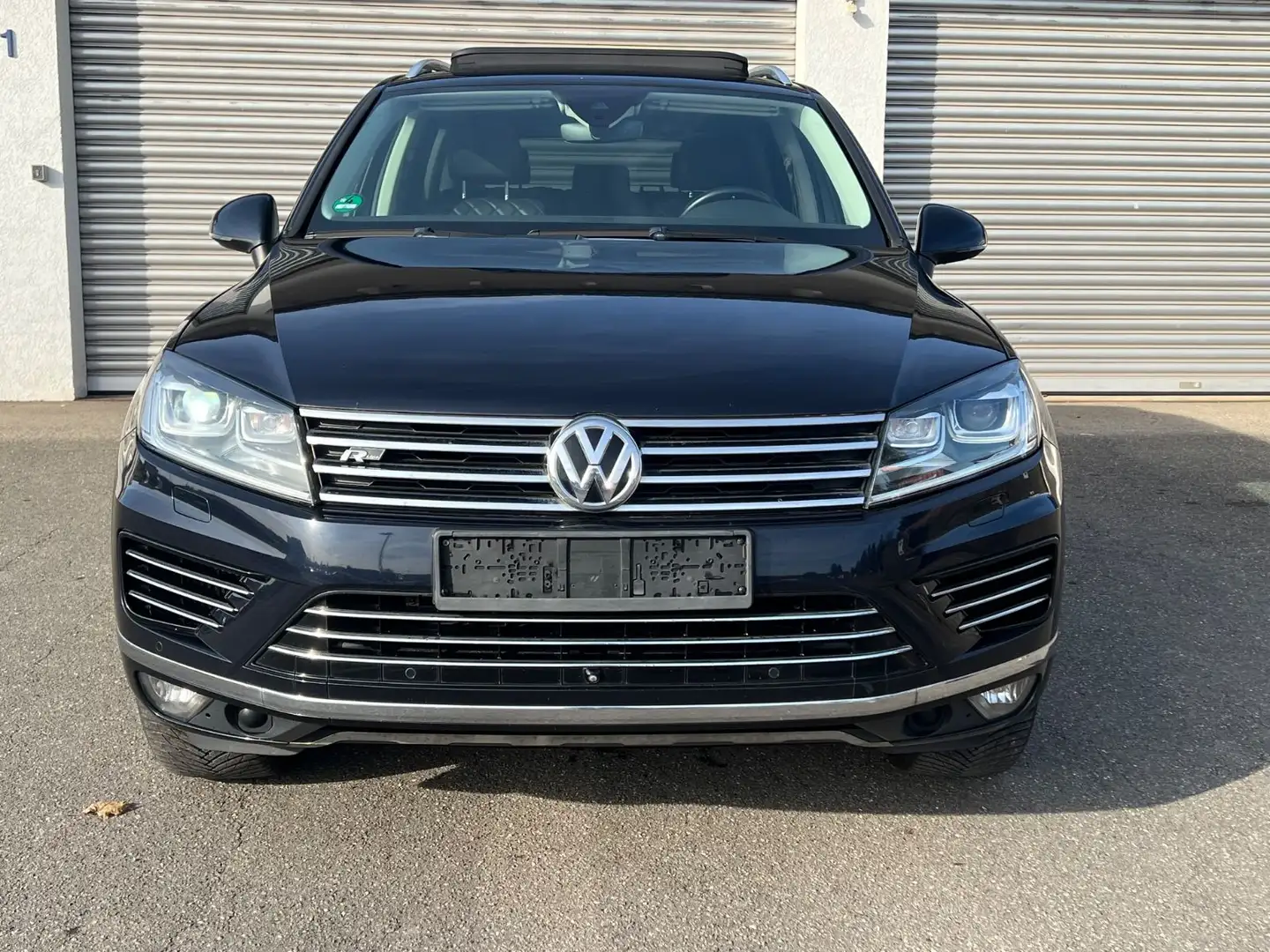 Volkswagen Touareg V6 TDI*R-Line*Executive Edition*Pano*Led Bleu - 2