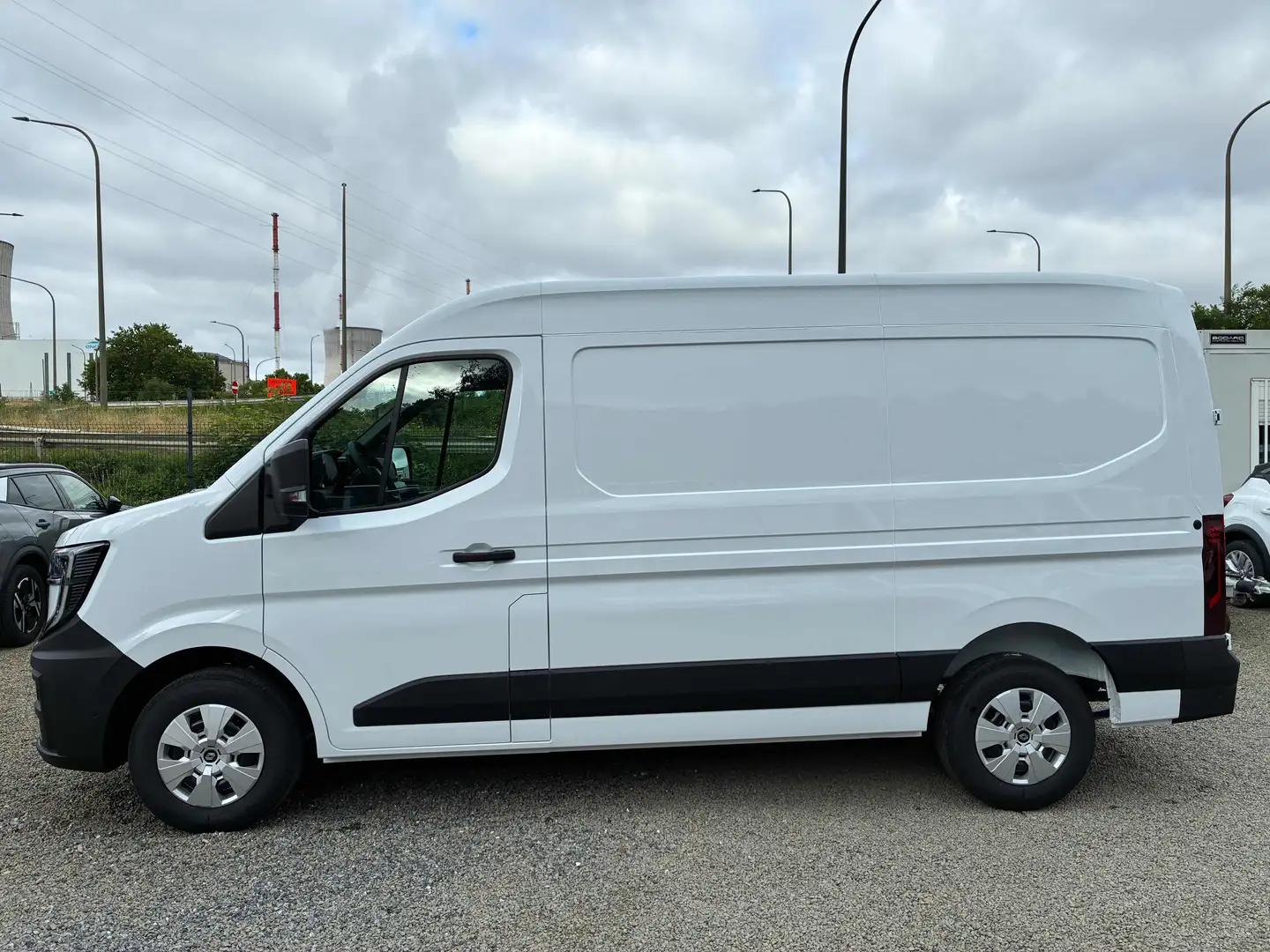 Renault Master Fourgon L2H2 3.5T 2.0 BlueDCI BVA9 150 Extra Wit - 2
