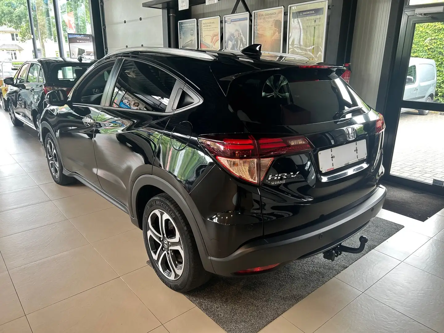 Honda HR-V 1.5 i-VTEC Executive -€1000 SUMMER DEAL Black - 2