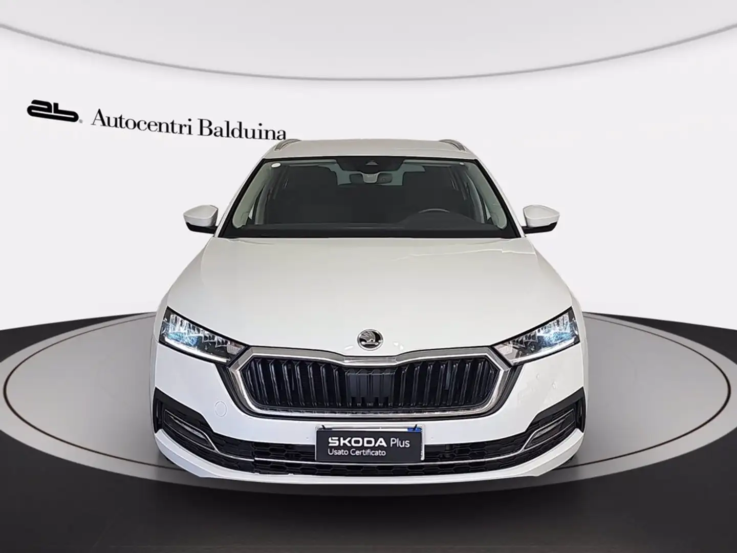 Skoda Octavia wagon 2.0 tdi evo executive 115cv dsg Bianco - 2