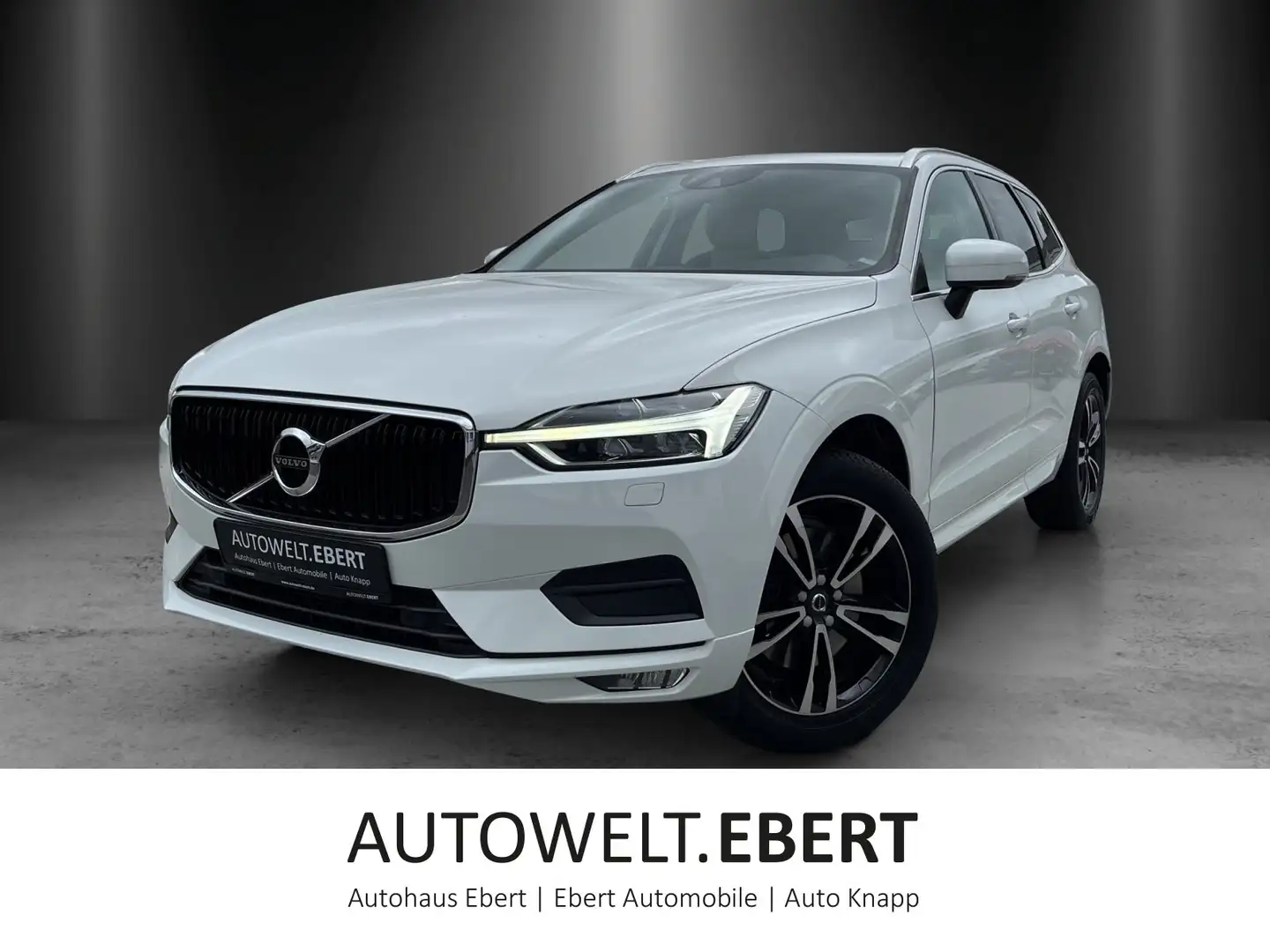Volvo XC 60 T5 AWD Momentum/PANO-DACH/AHK/SENSUS/LKA/ Bílá - 1