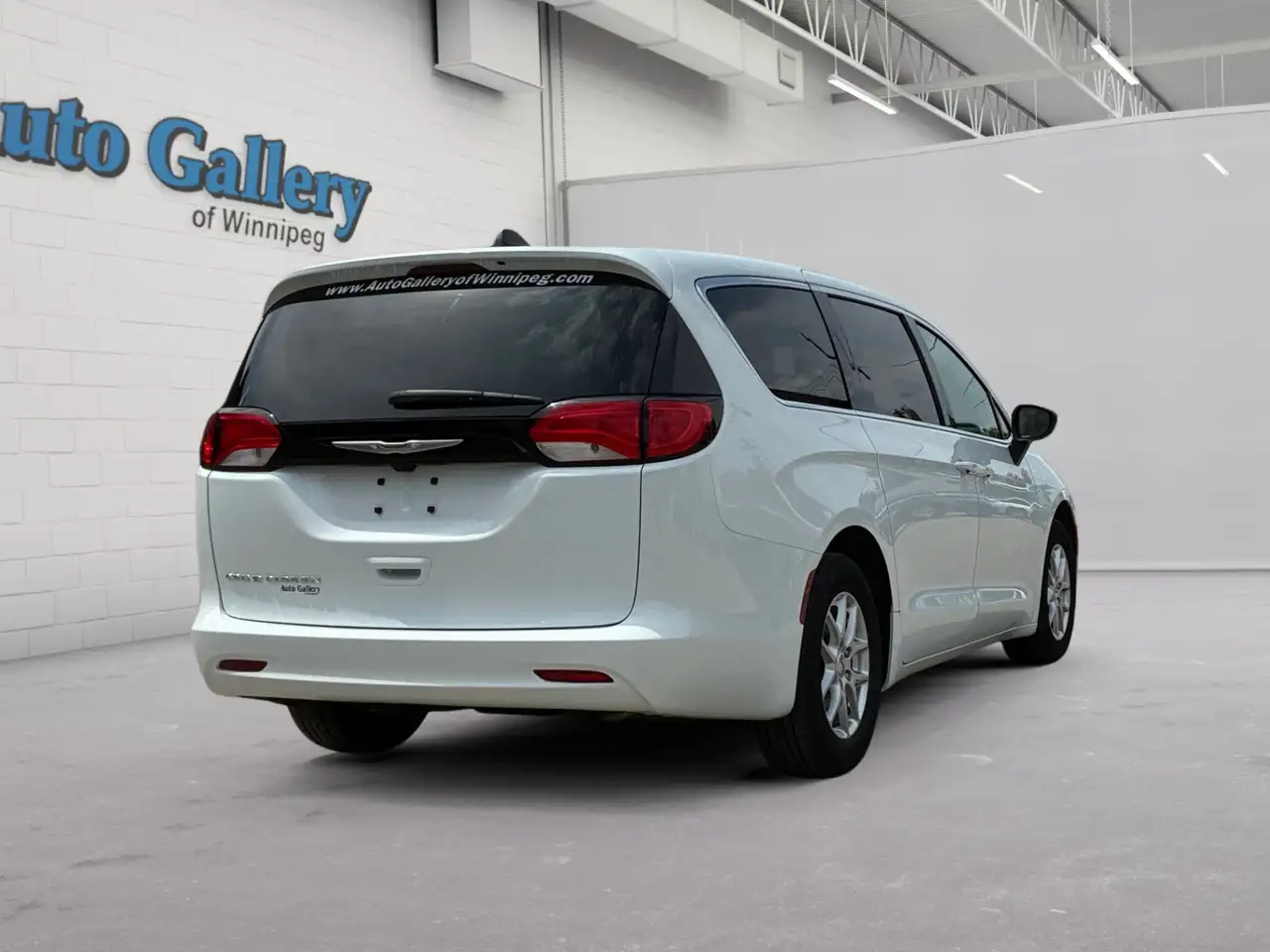 Chrysler Grand Caravan снимка Chrysler Grand Caravan
