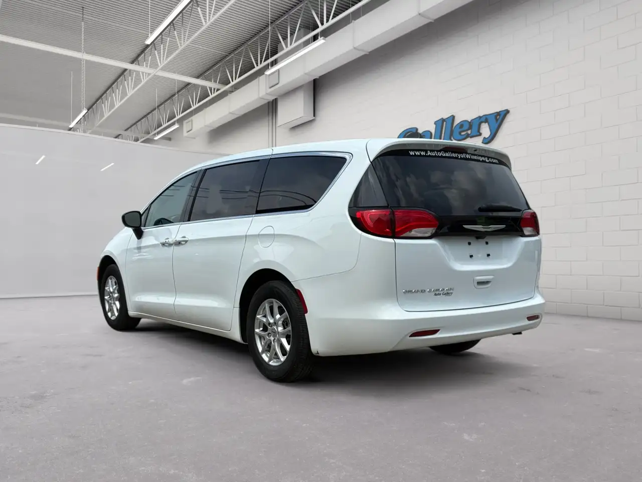 Chrysler Grand Caravan снимка Chrysler Grand Caravan