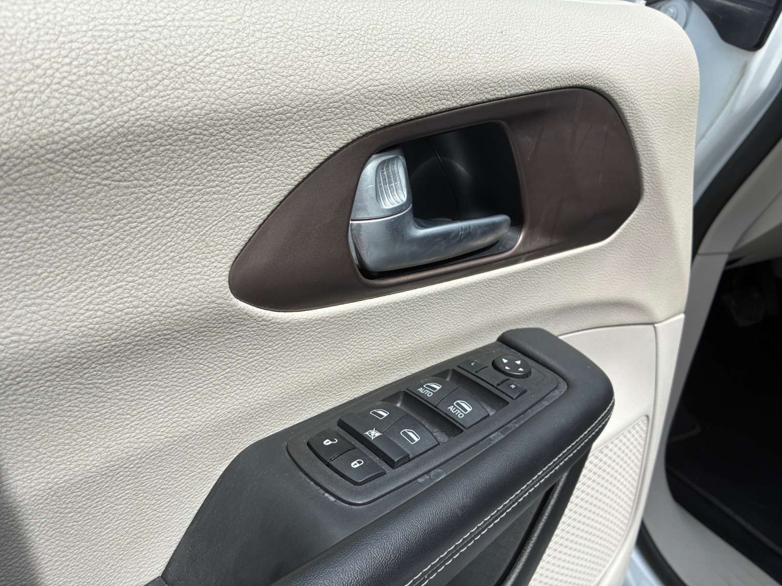 used 2024 Chrysler Grand Caravan car, priced at $33,187
