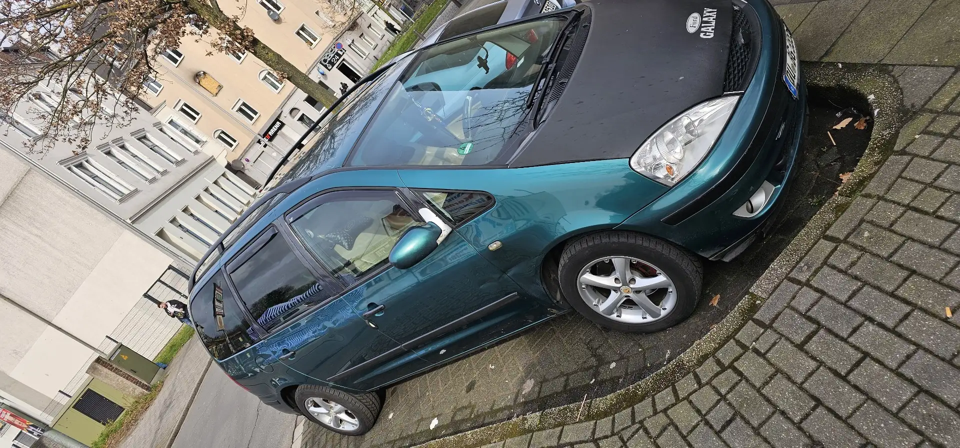 Ford Galaxy Viva - 1