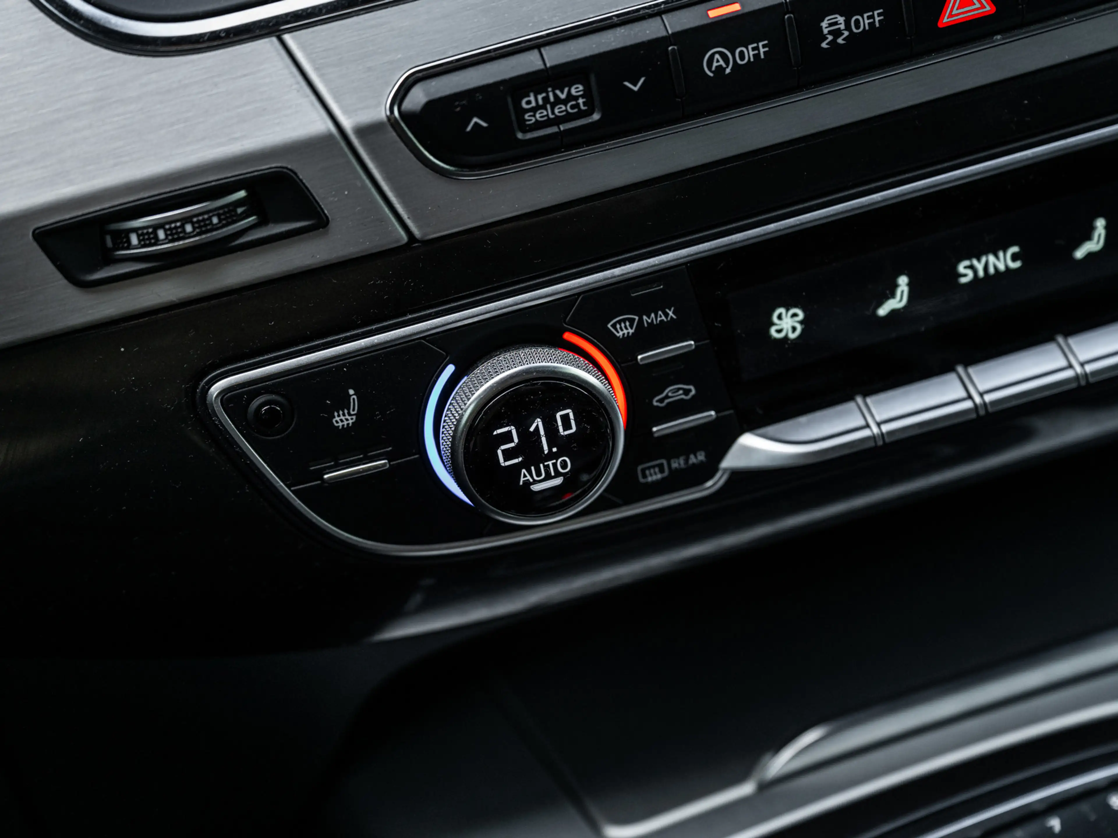 Audi Q7 SQ7 3.0 TDI quattro | 4-wiel best. | B&O | Matrix — photo 23