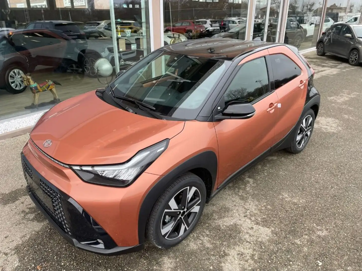 Toyota Aygo X 1.5 Hybrid 115 CV 5 porte Icon - 2